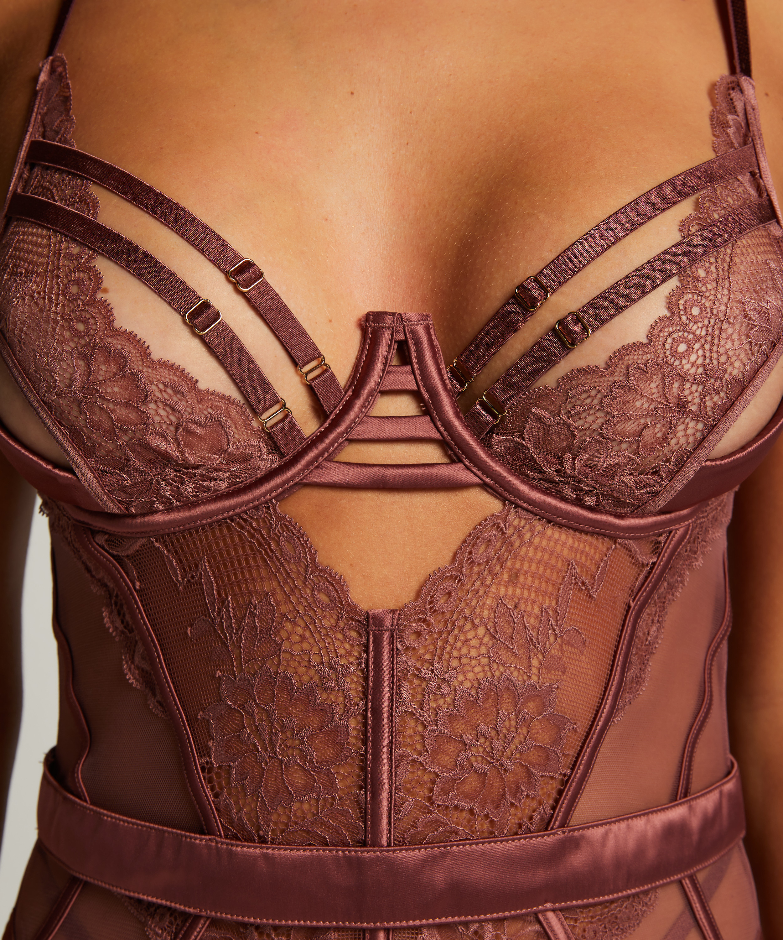 Roxanne Bustier, Purple, main