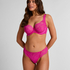 Daisy Thong, Pink