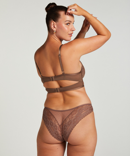 Sylvie Brazilian, Brown