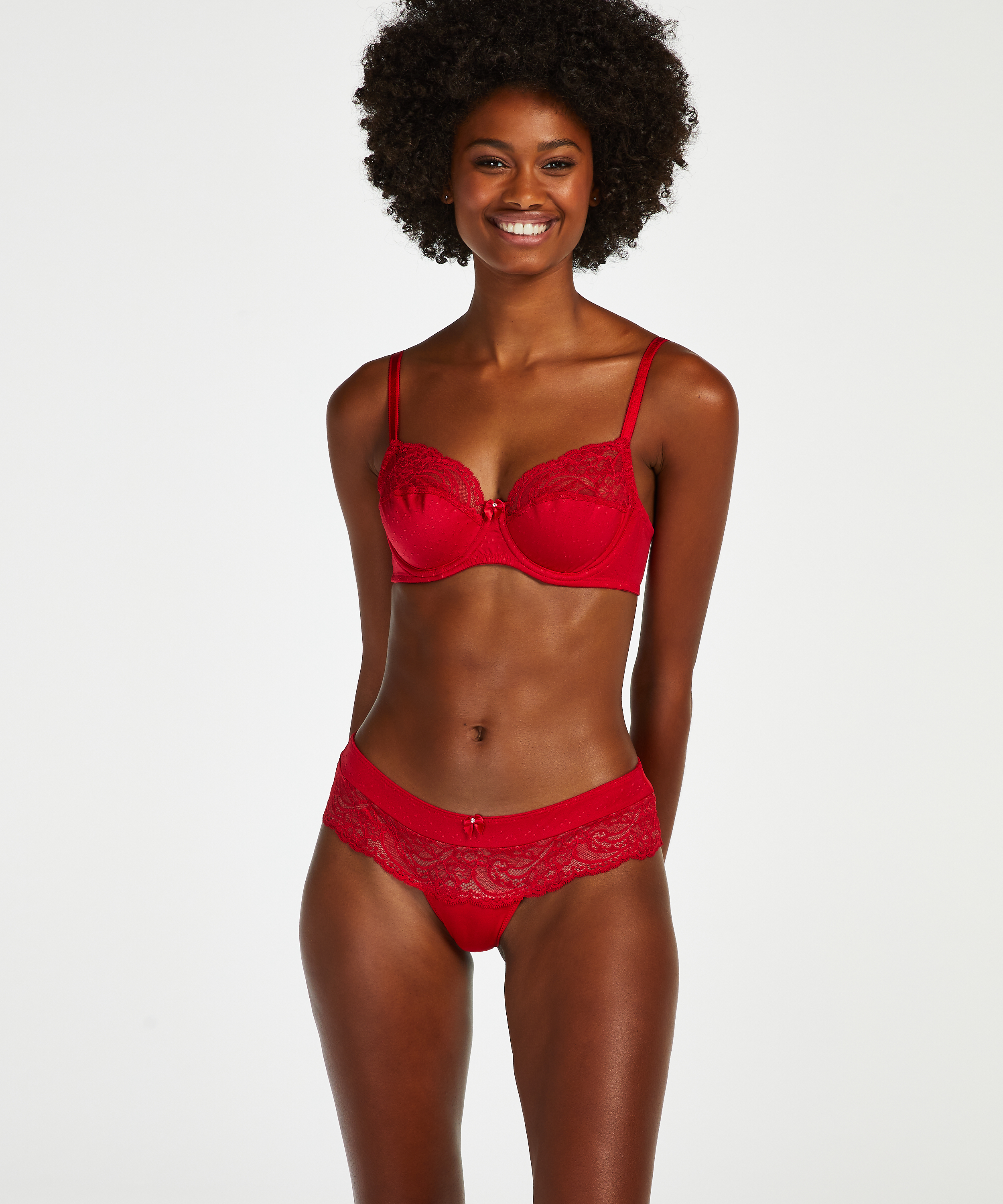 Sophie Boxerthong, Red, main