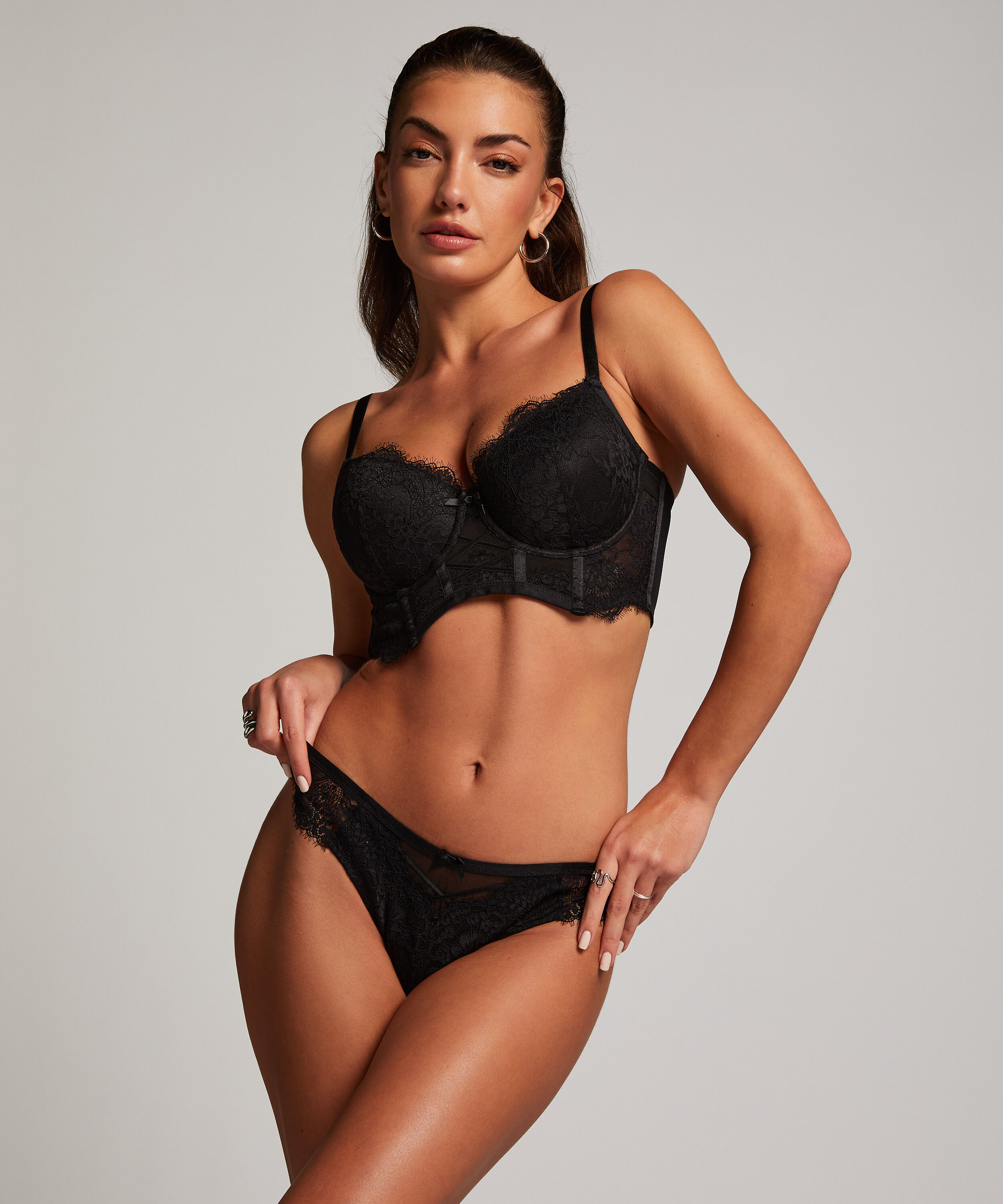 Arabella padded longline underwired bra, Black