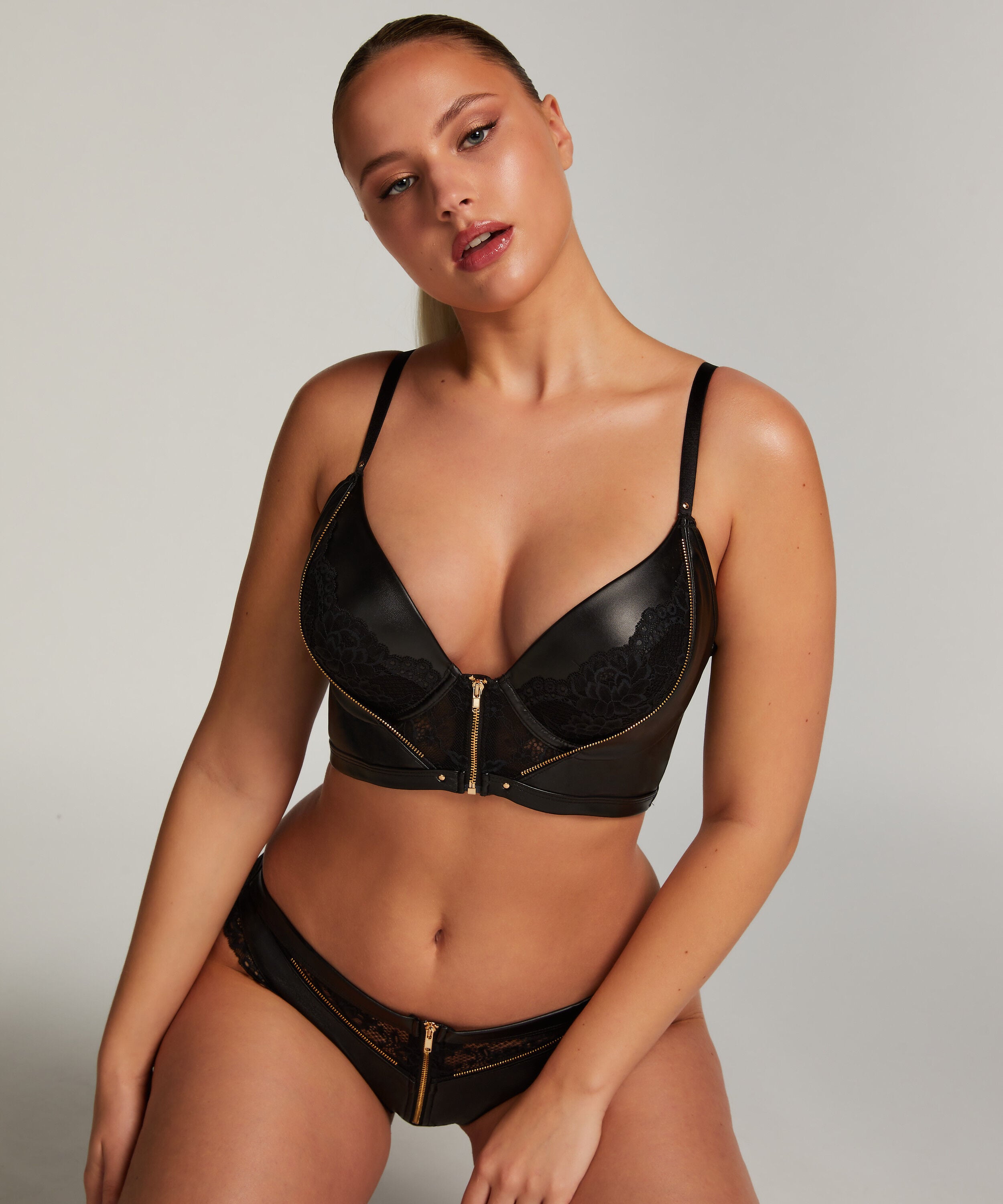 Talia Padded Longline Underwired Push-Up Bra, Black