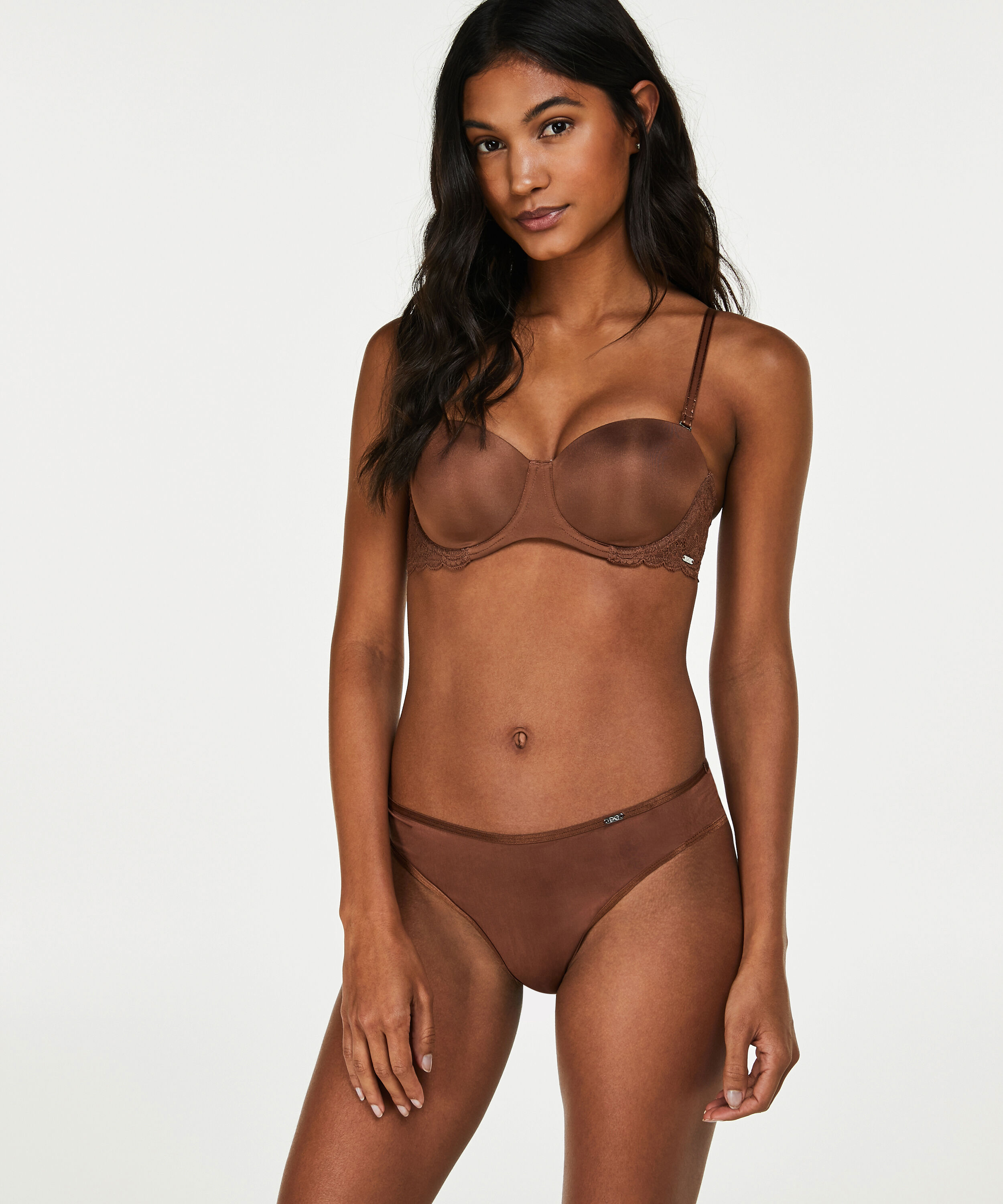 Angie Brazilian, Brown