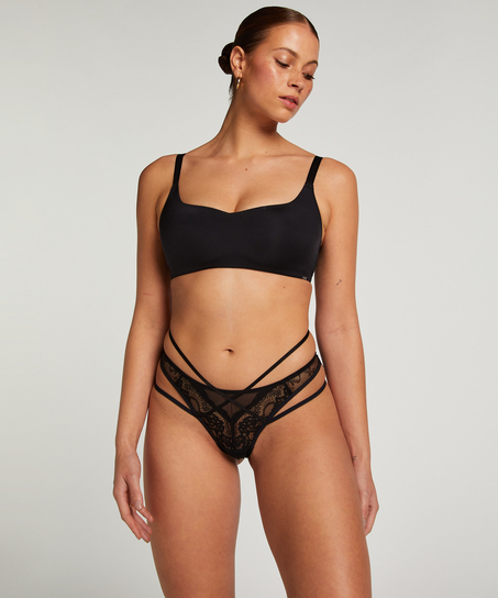 Amala Brazilian, Black