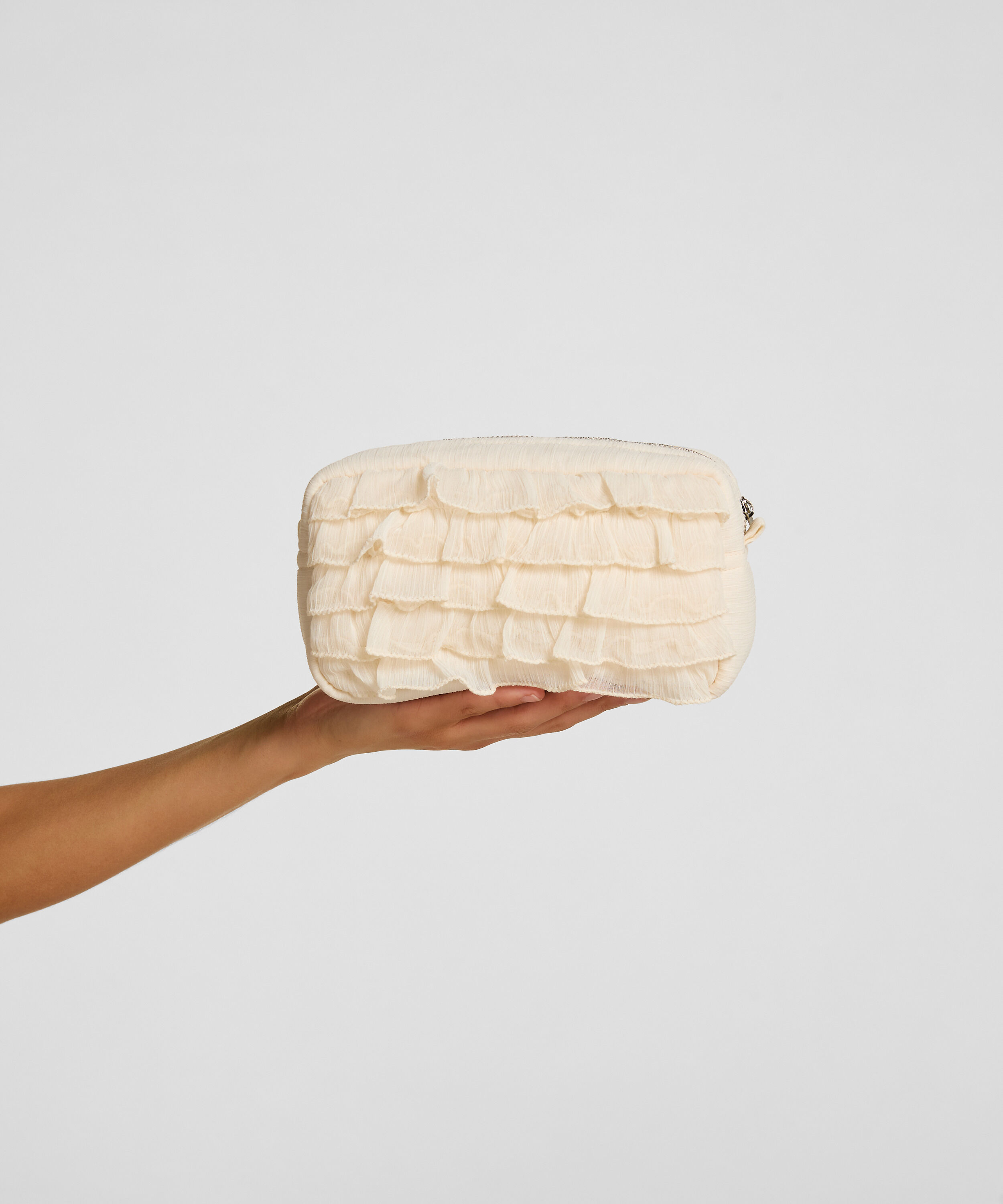 Make-Up Bag Ruffle