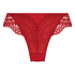 Daisy Brazilian, Red
