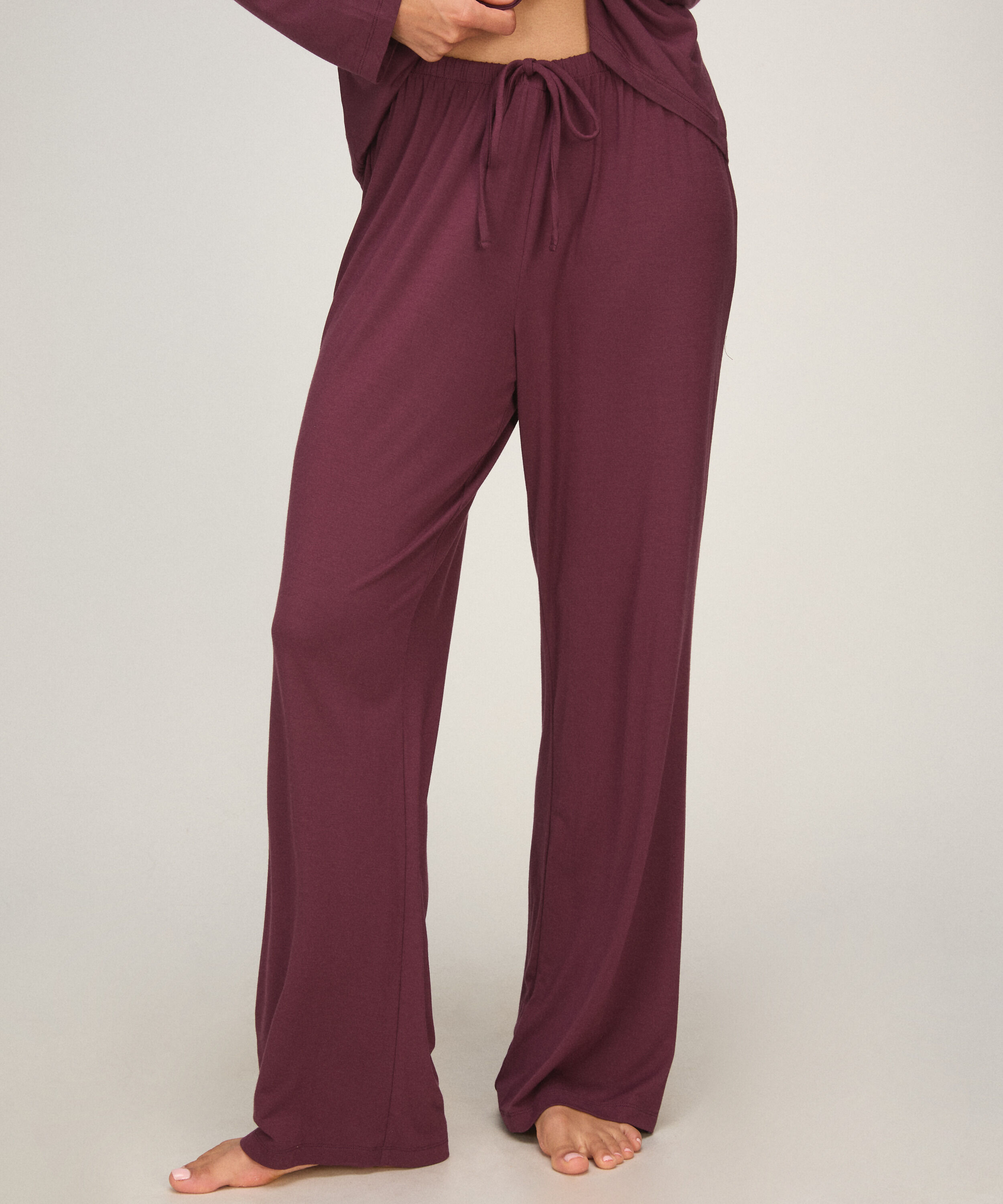 Essential Jersey Pants