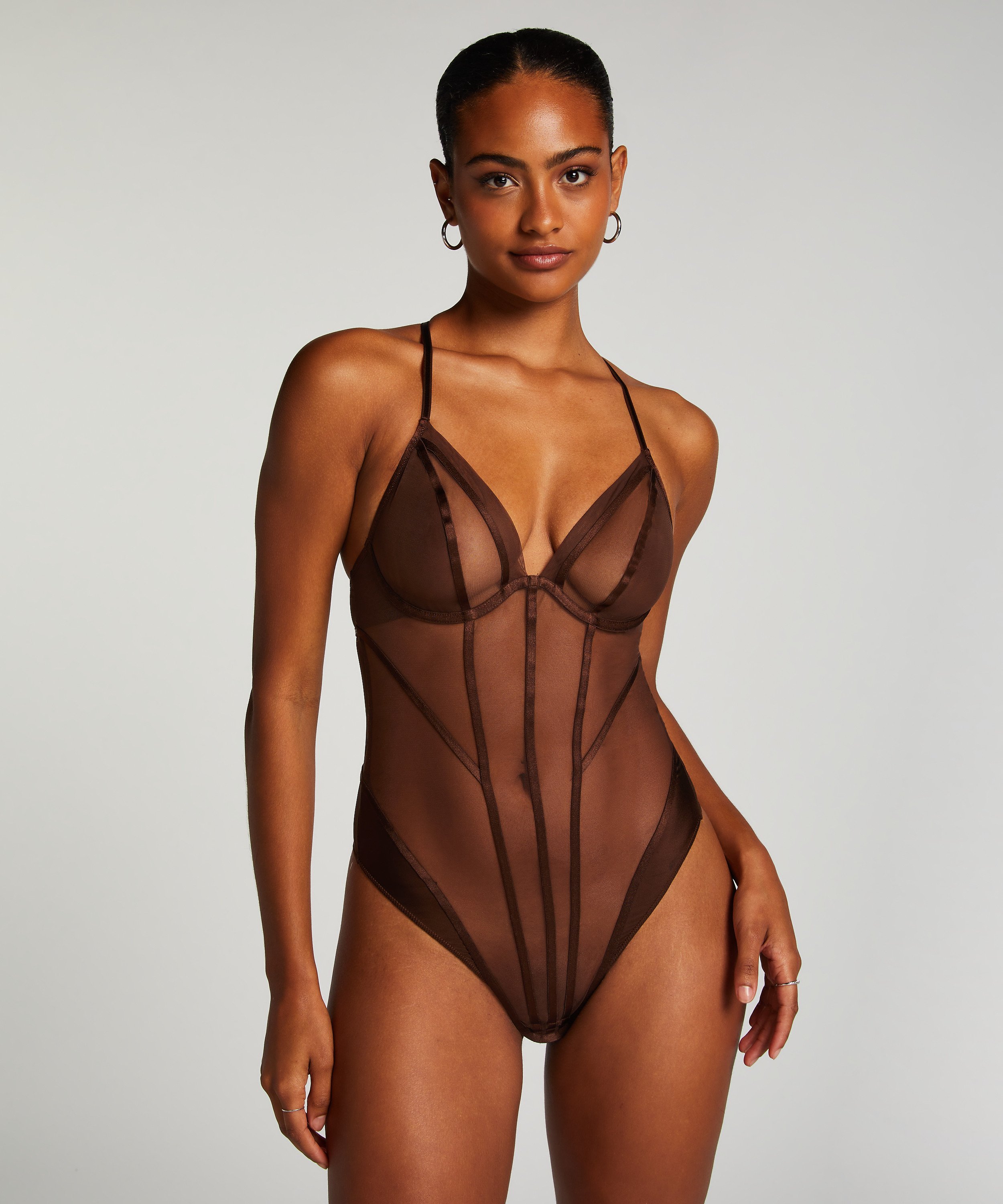 Rianne Body, Brown, main