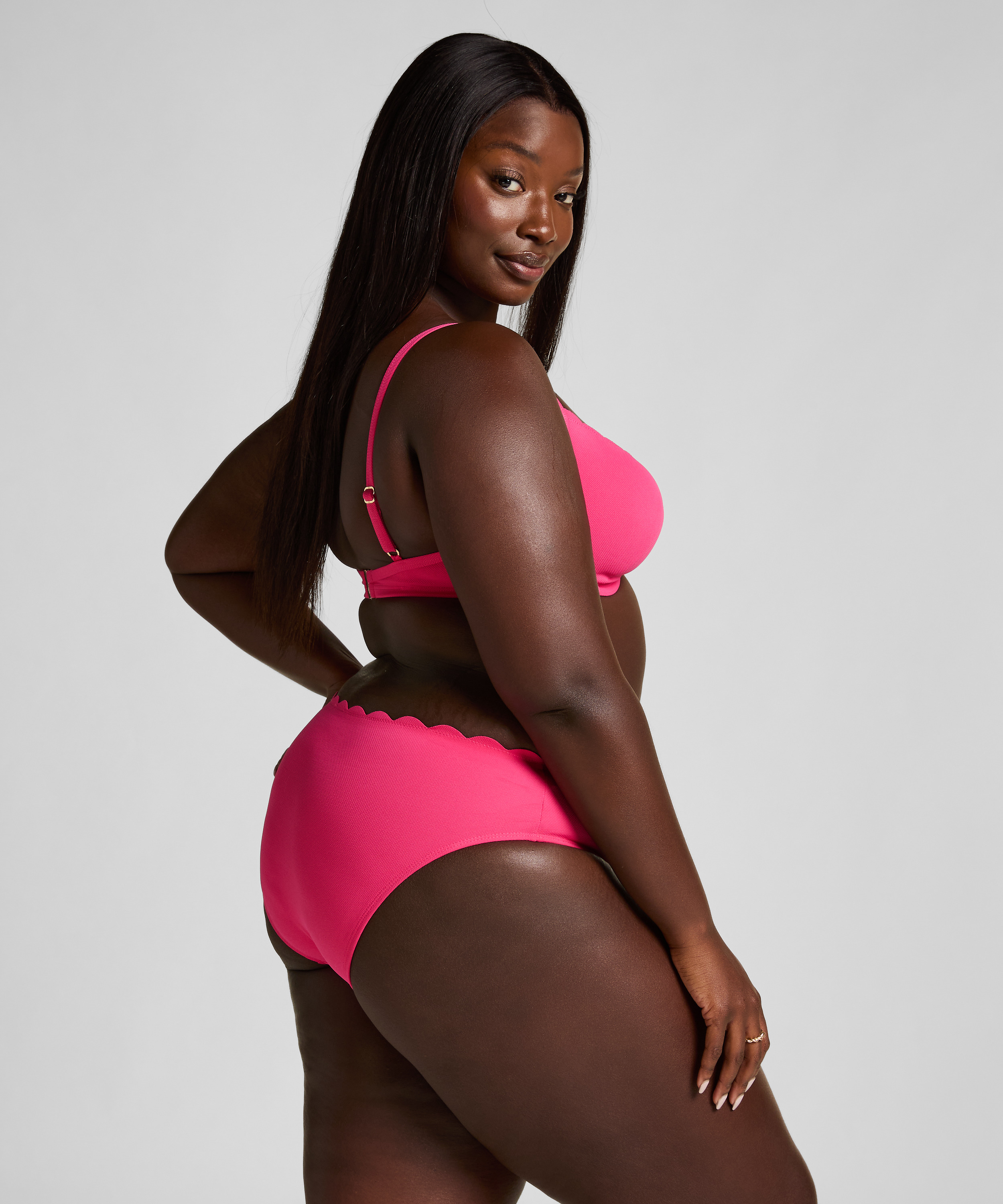 Scallop padded underwired bikini-top, Pink, main