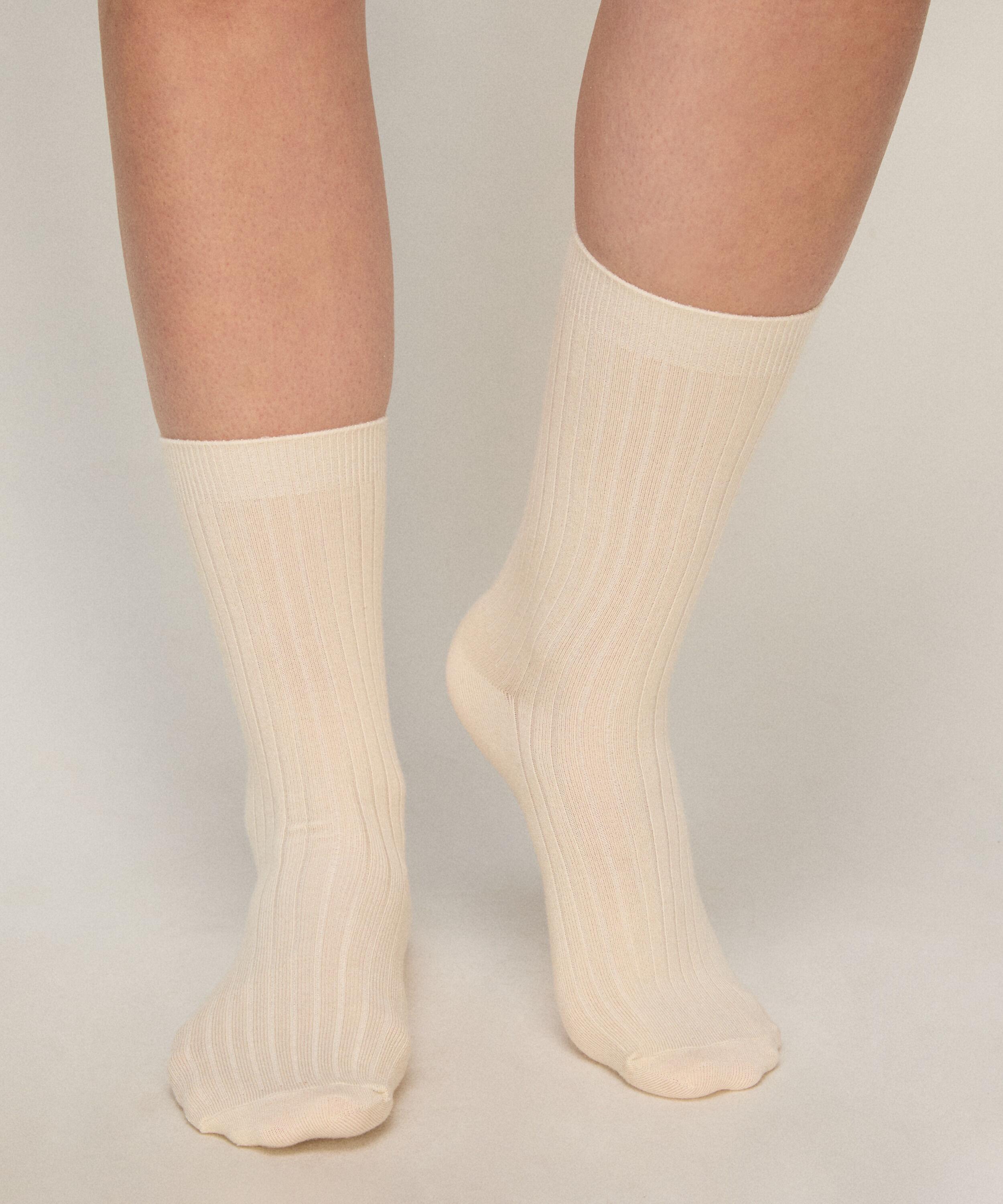 Cashmere Blend Ribbed Socks, White
