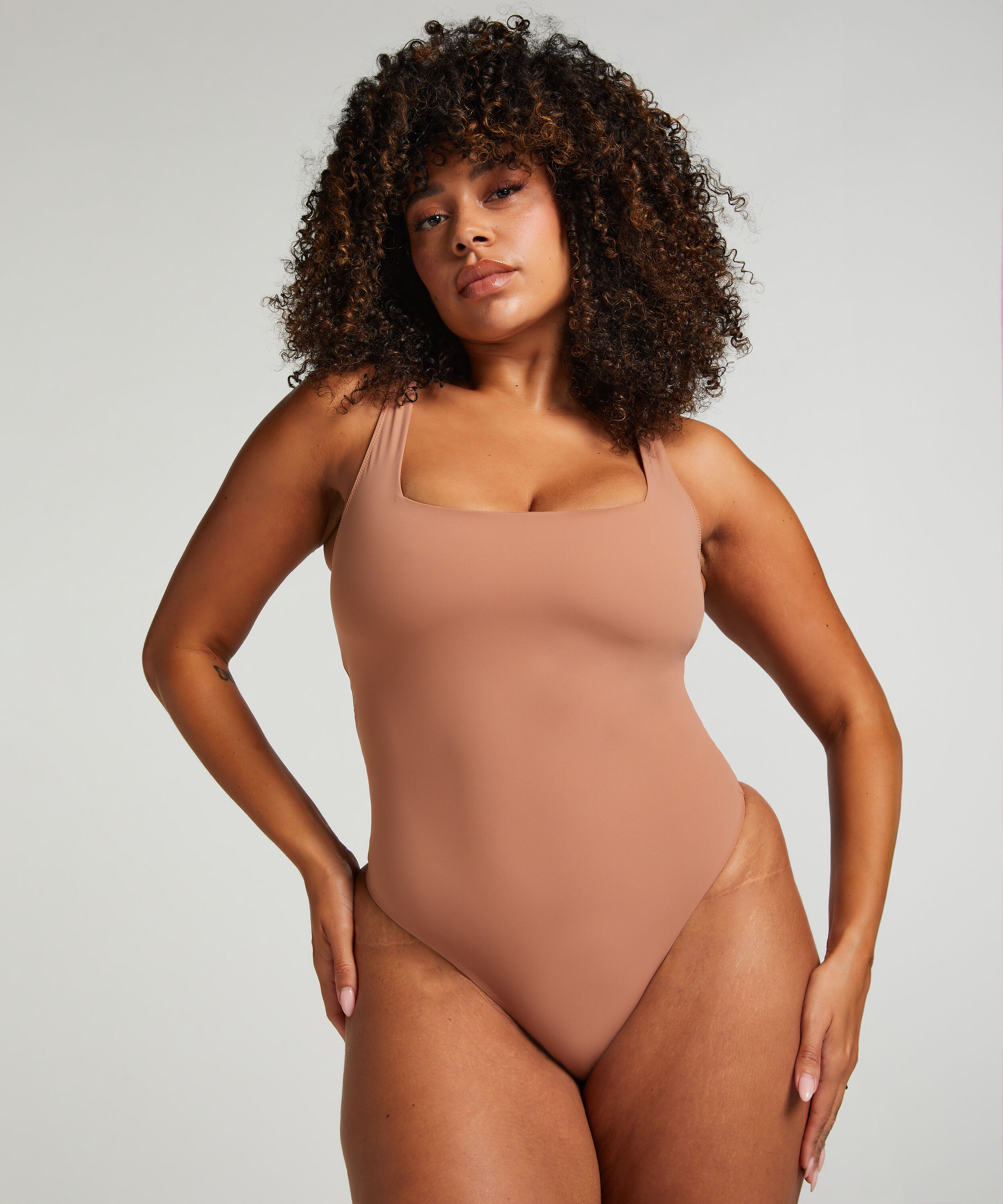 Smooth body, Brown