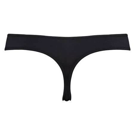 Pia Thong, Black