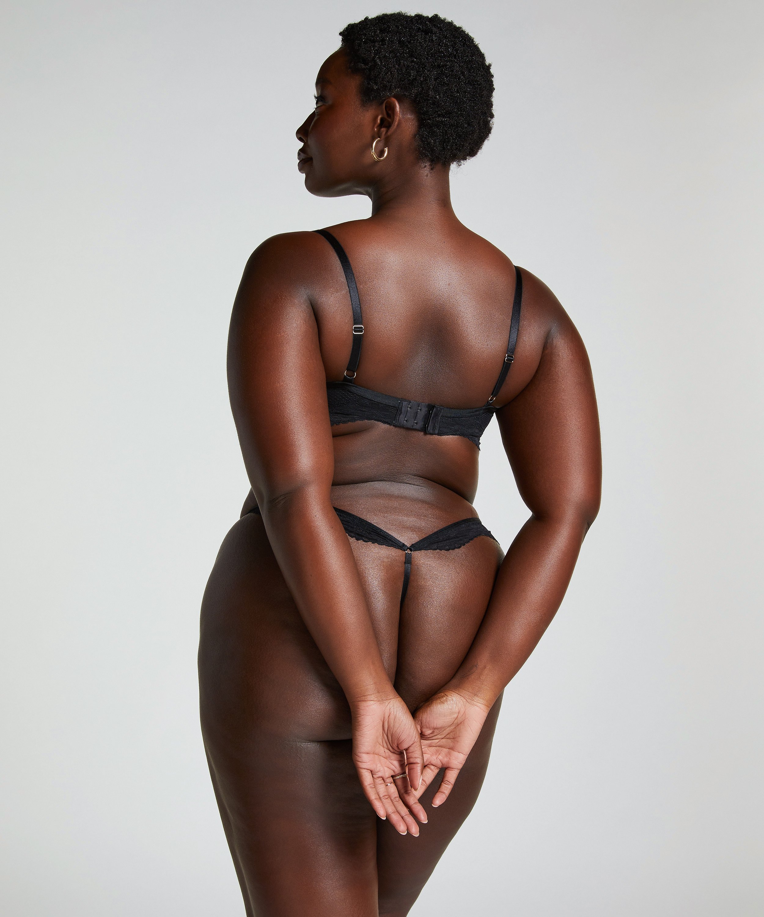 Half-Padded Cup Underwired Bra Belladonna, Black, main