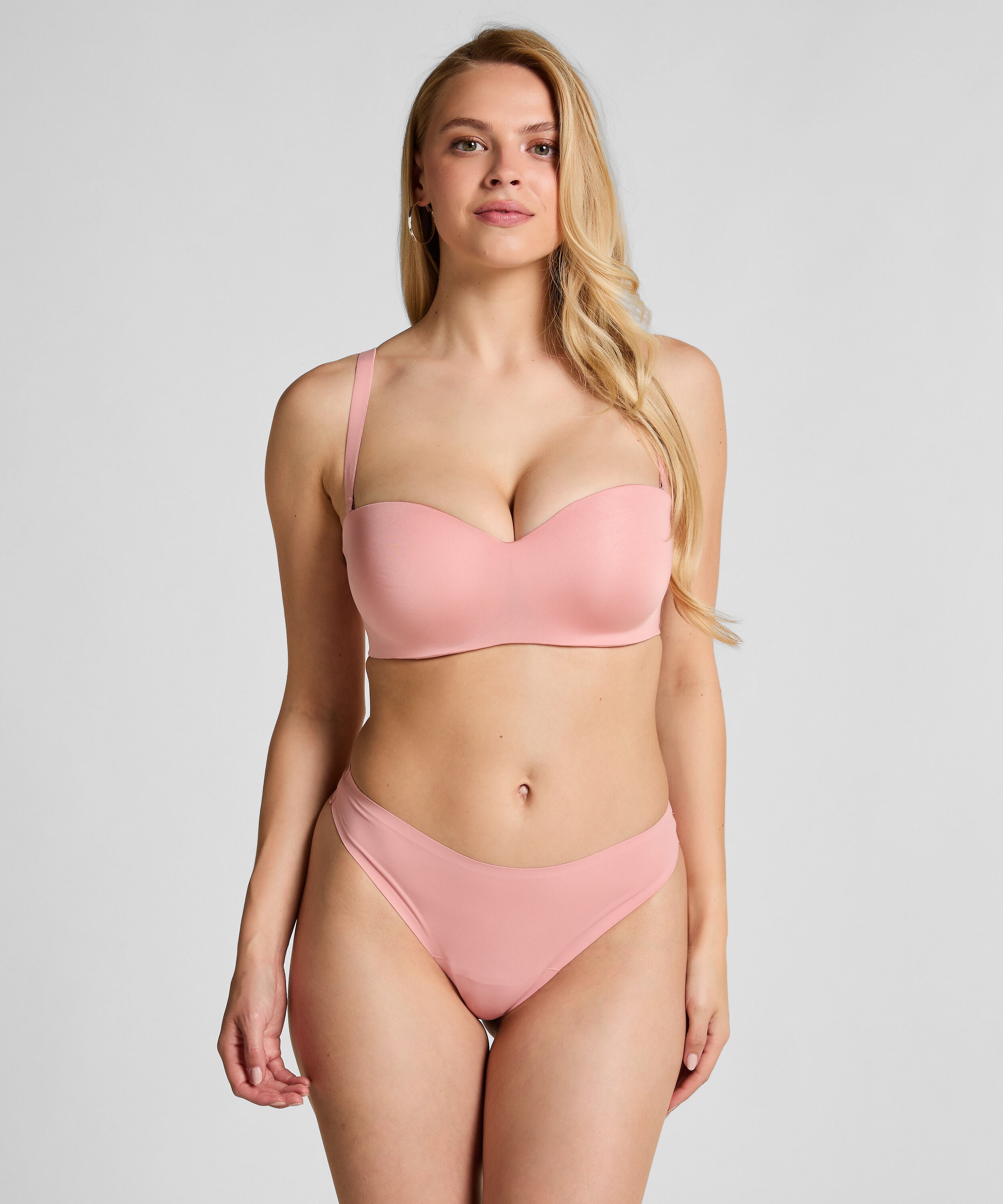 Smooth Padded Underwired Strapless Push-Up Bra