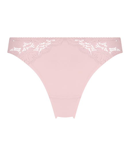 Andrea Thong, Pink