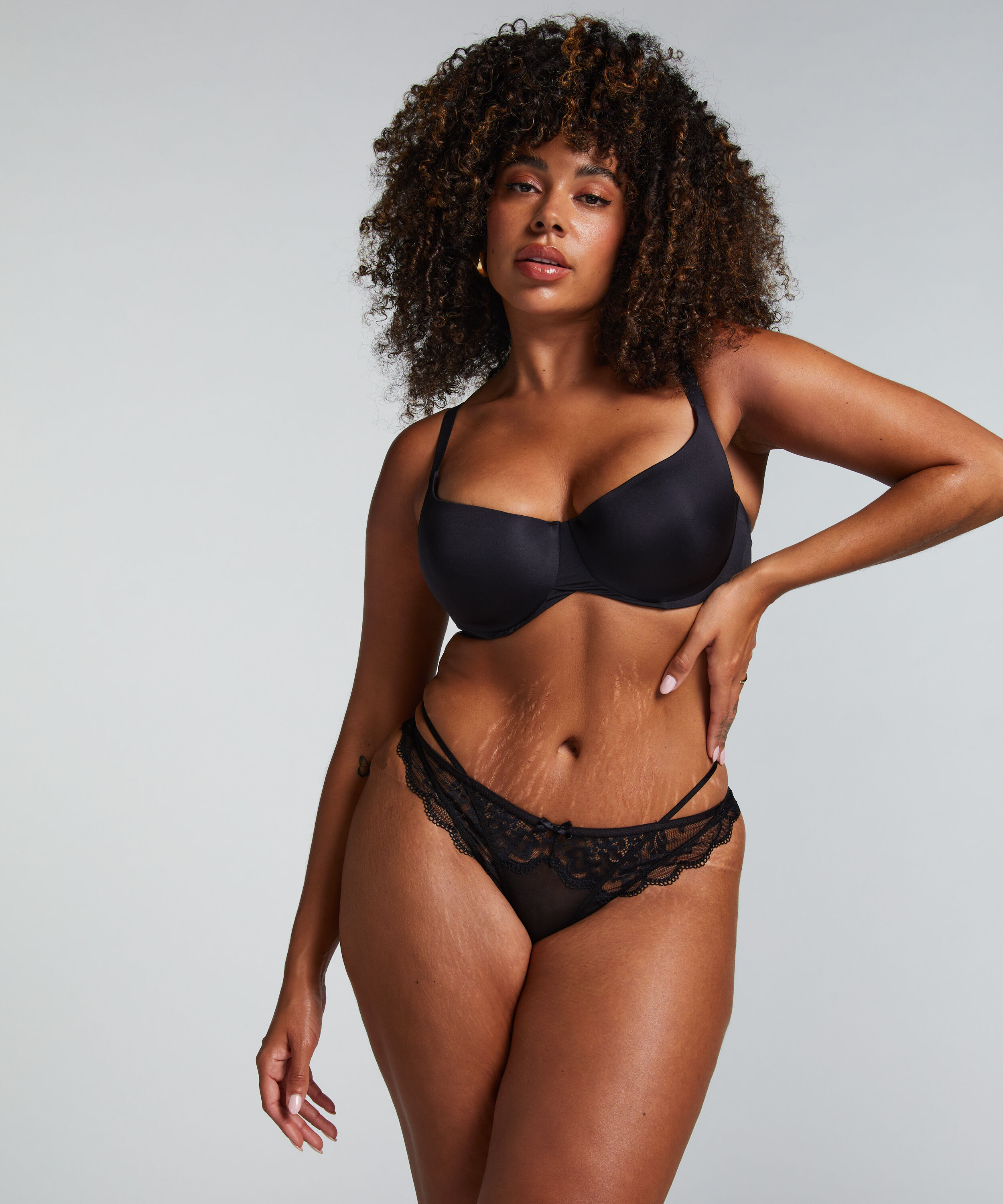 Lorna Thong, Black Lorna Thong, Black