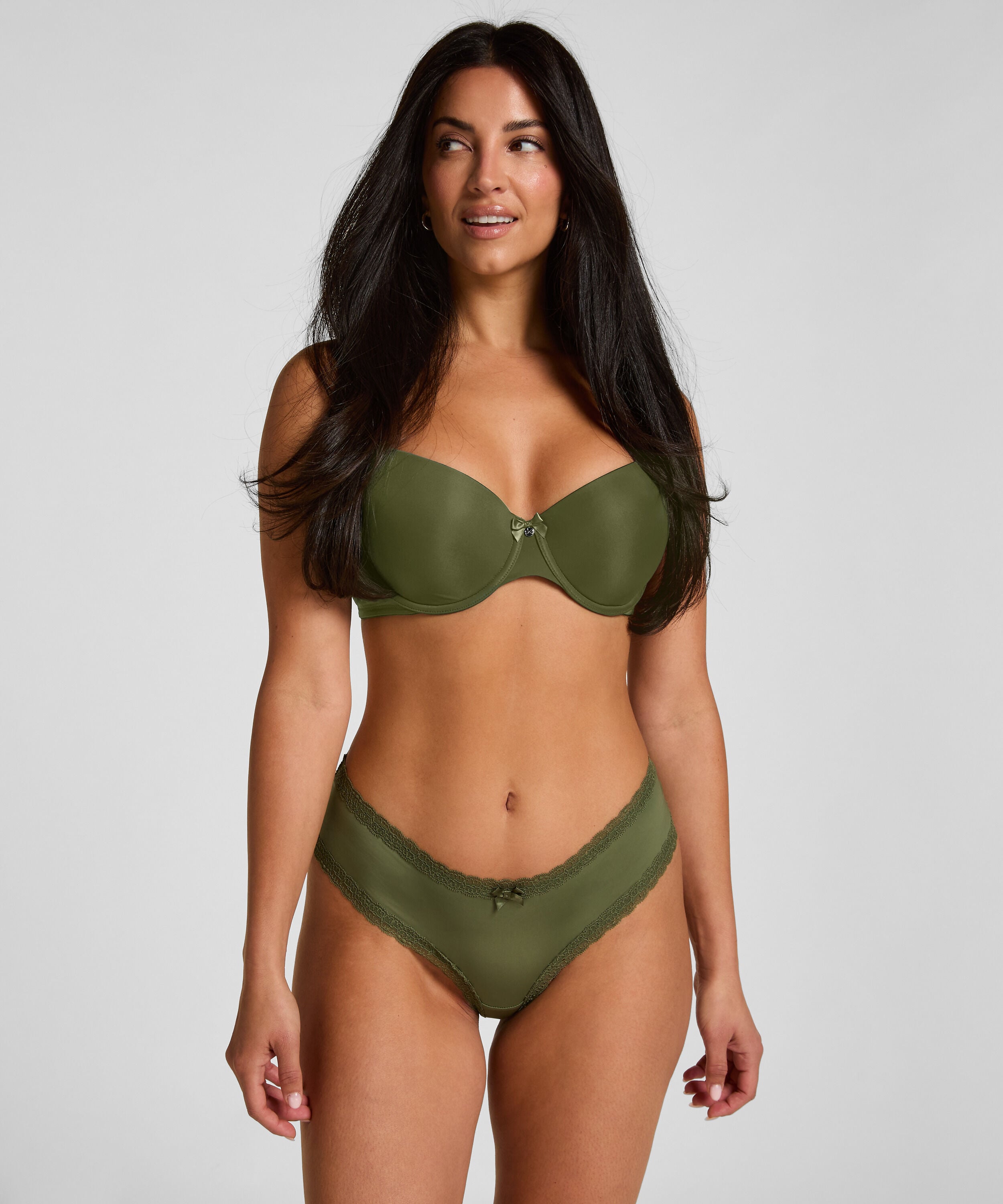 V-Shape Brazilian London, Green