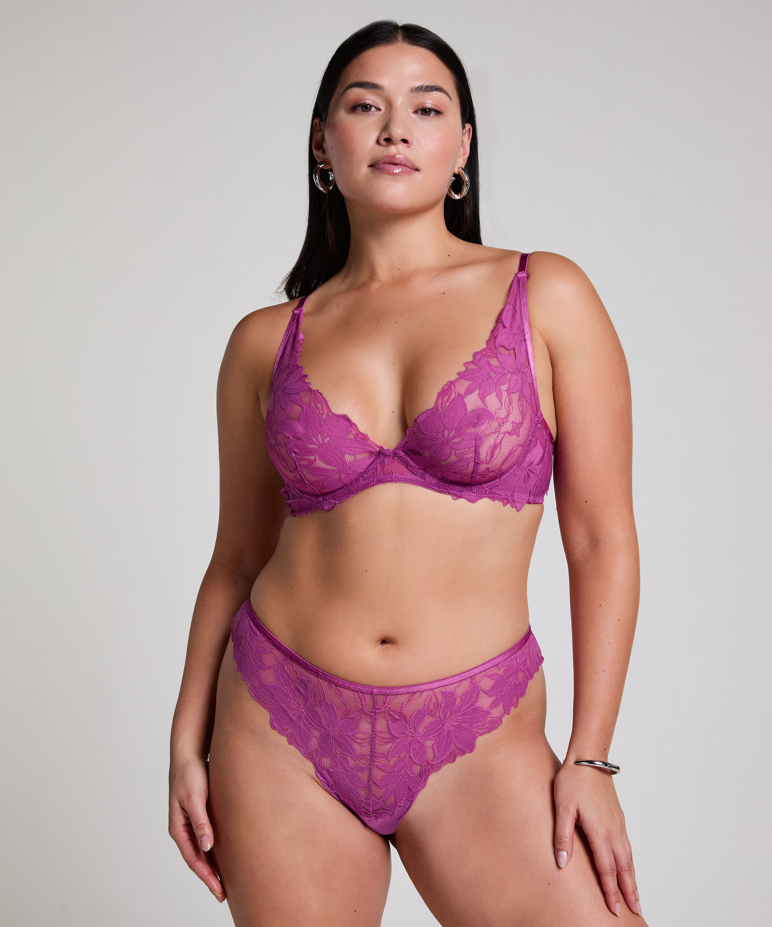 Ingrid Brazilian, Purple