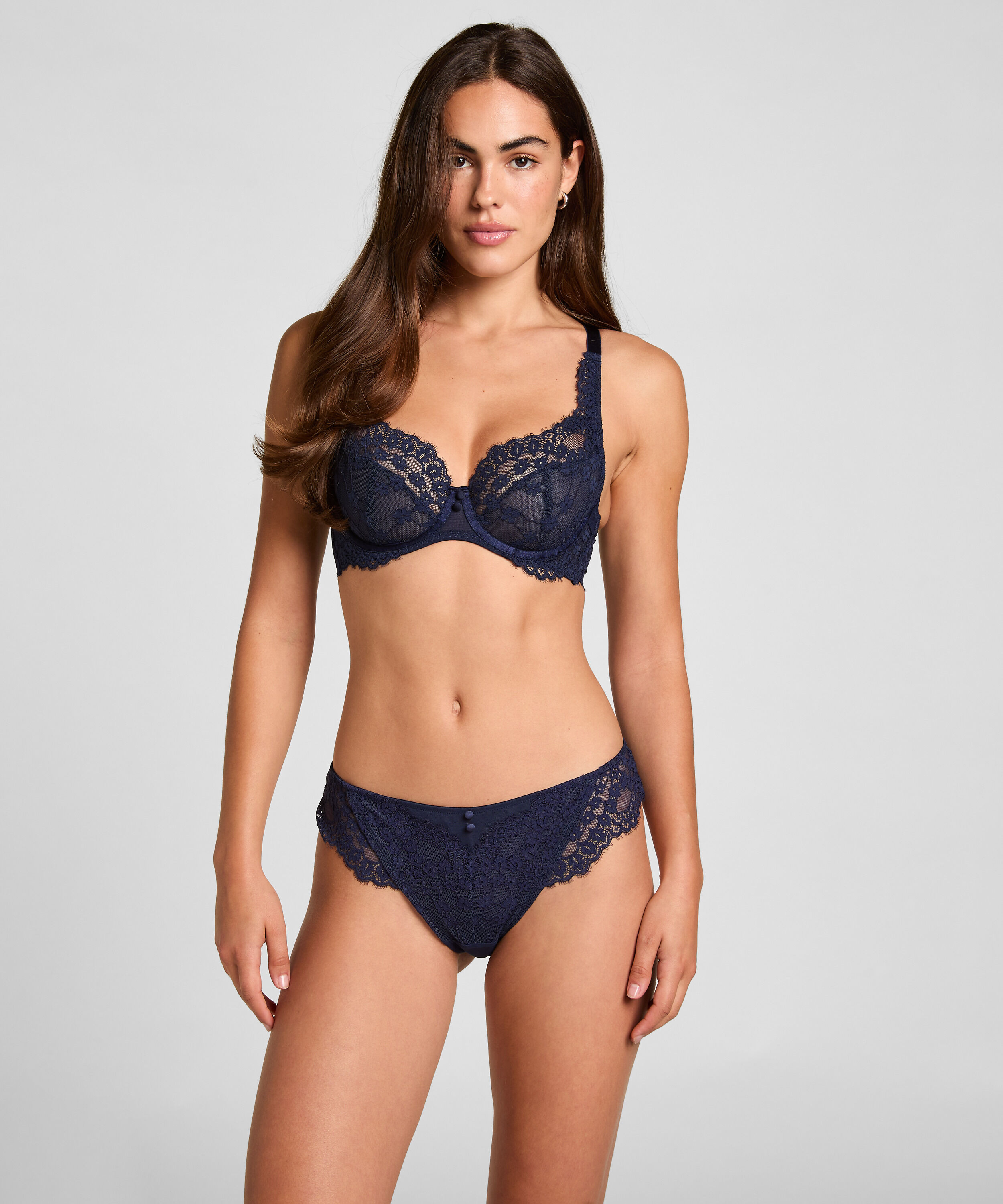 Daisy Brazilian, Blue
