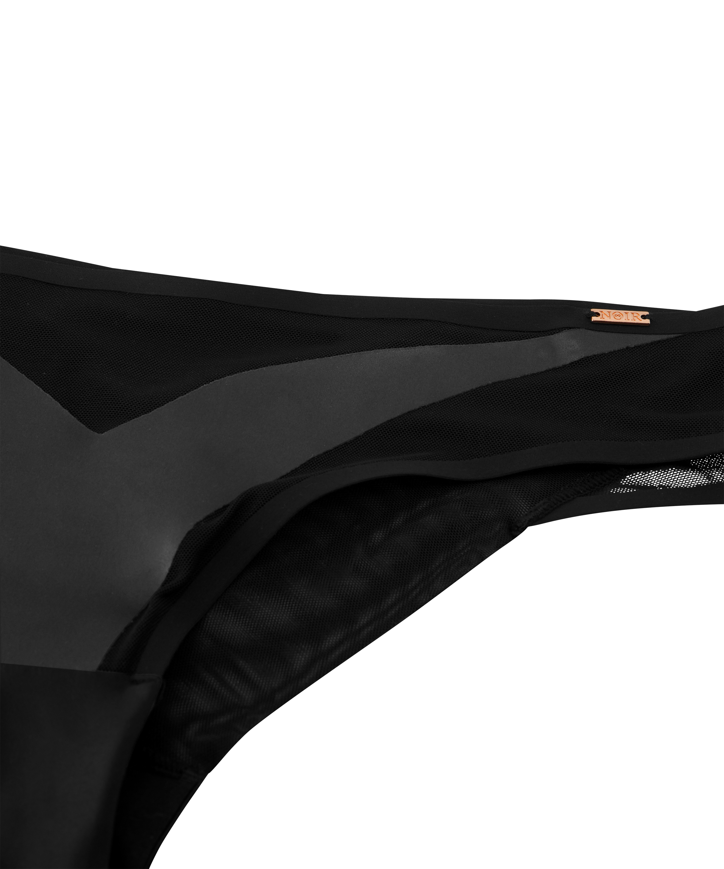 Essential Brazilian, Black, main