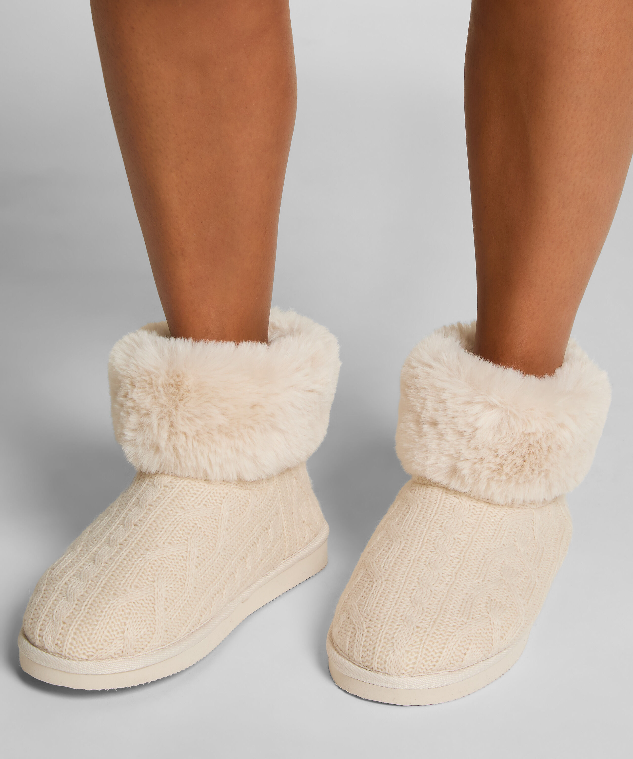 Slippers Saar, White Slippers Saar, White