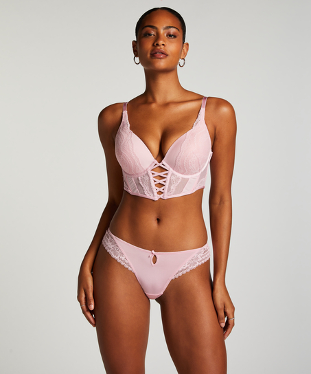 Maggie Brazilian, Pink