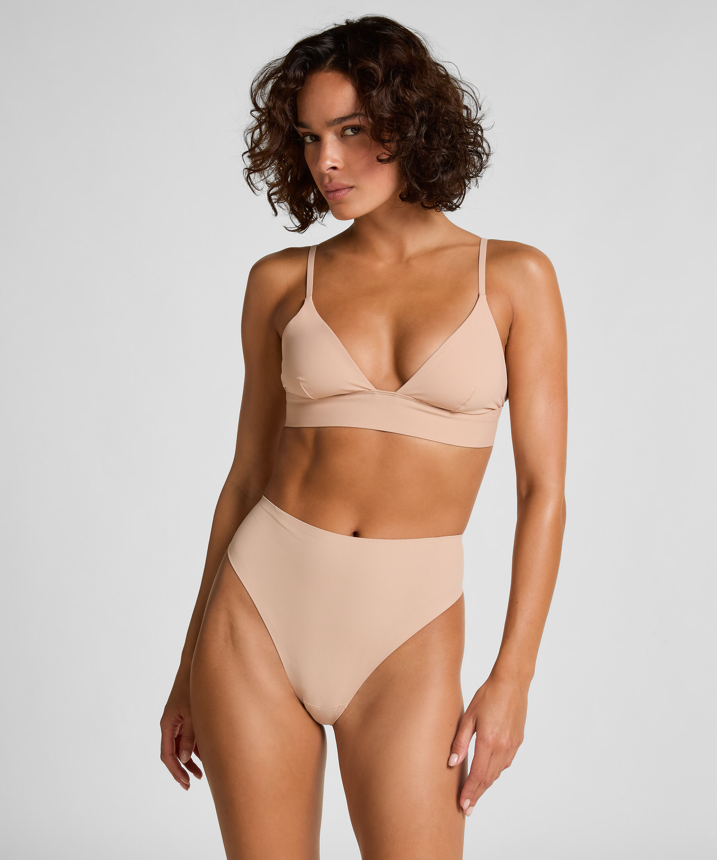 Smooth Triangle Bralette, Beige