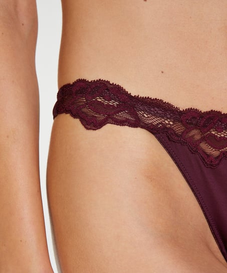 Secret Lace Thong, Red