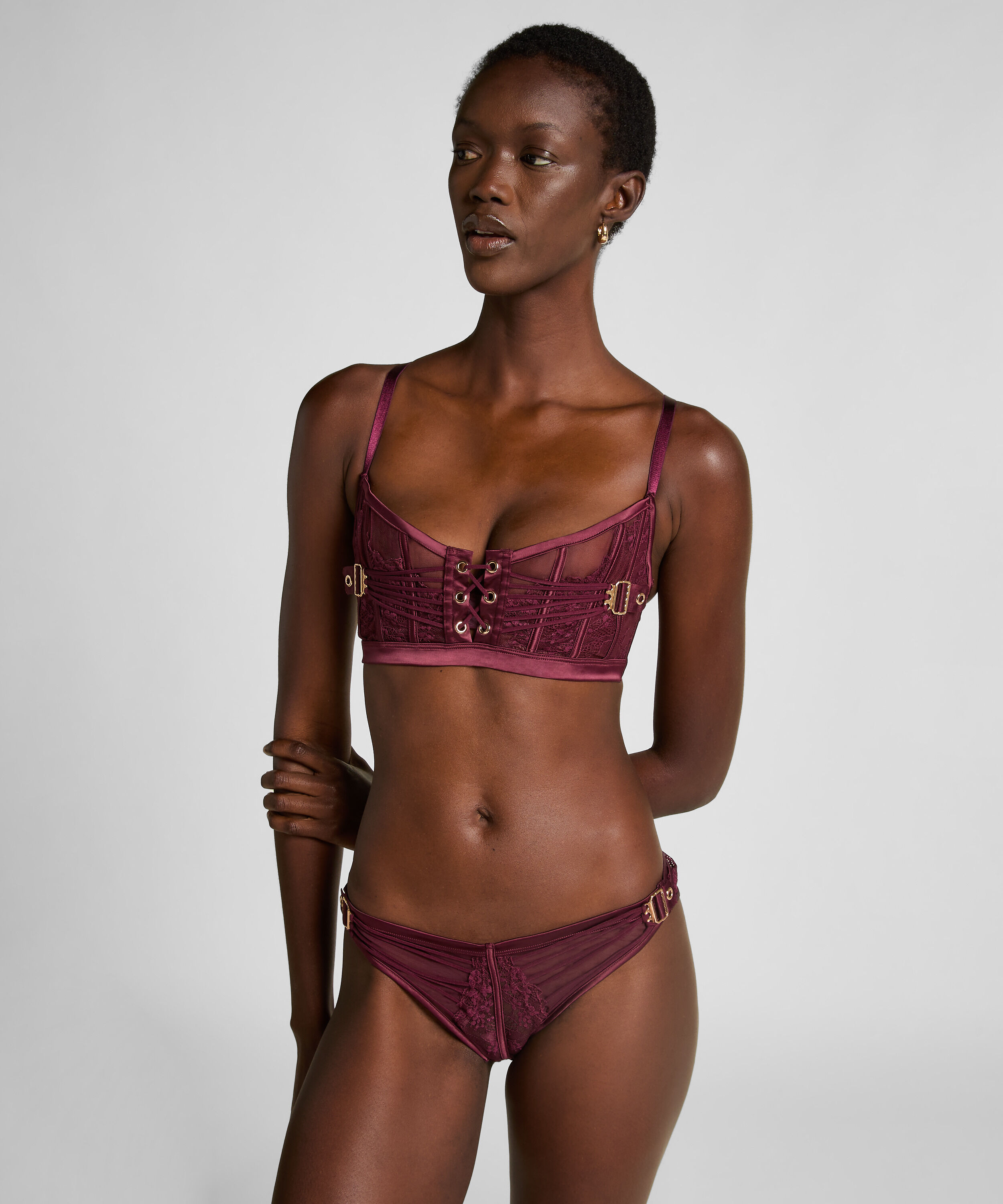 Avela Highleg Brazilian, Red Avela Highleg Brazilian, Red