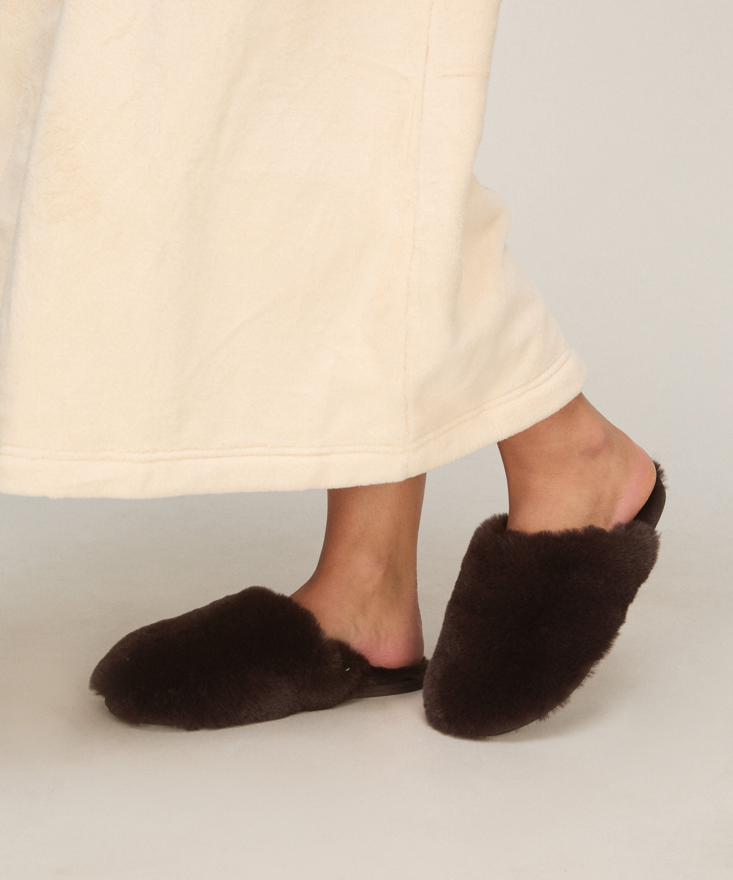 Slipper Faux Fur