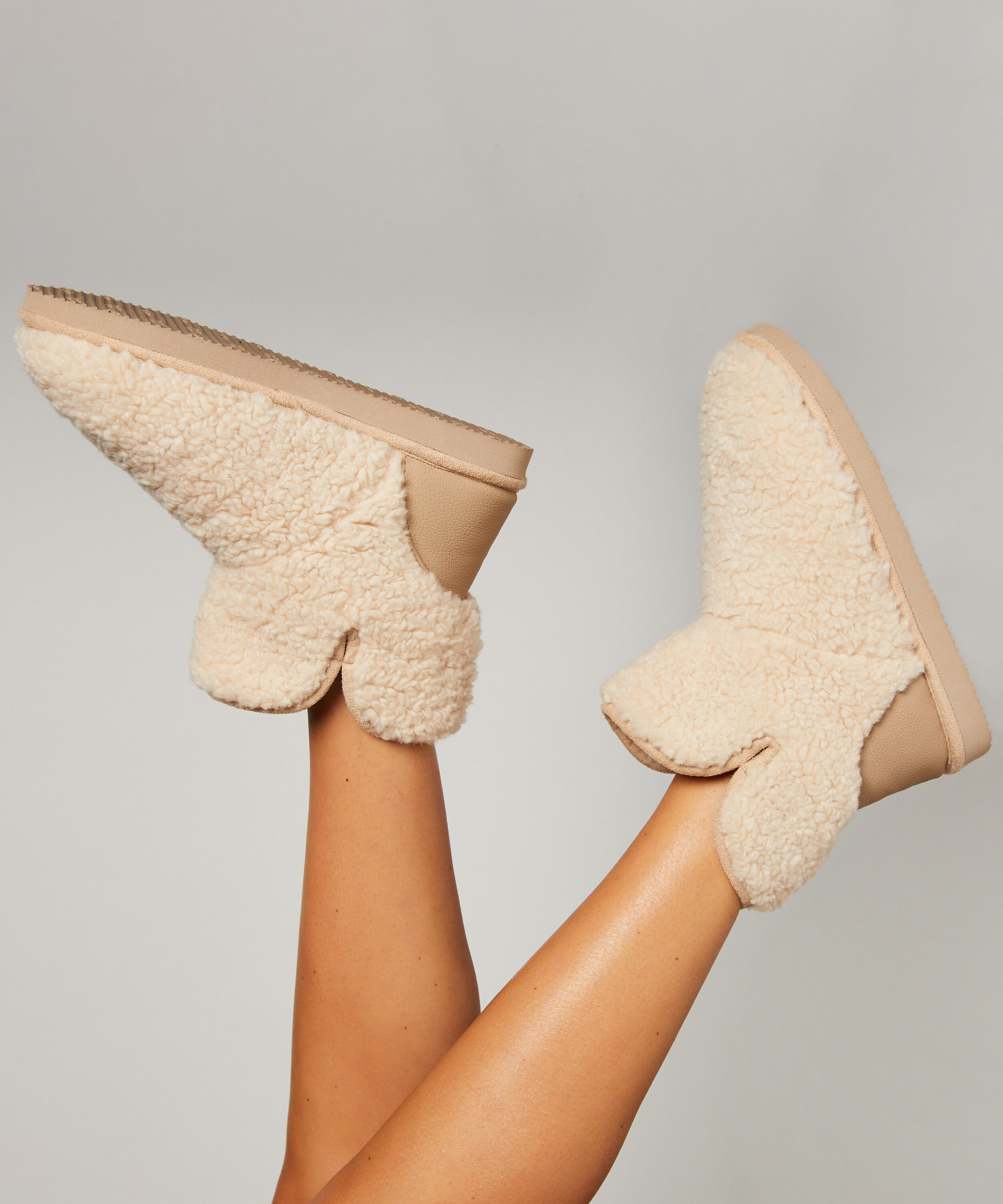 Teddy Slippers Boot, White