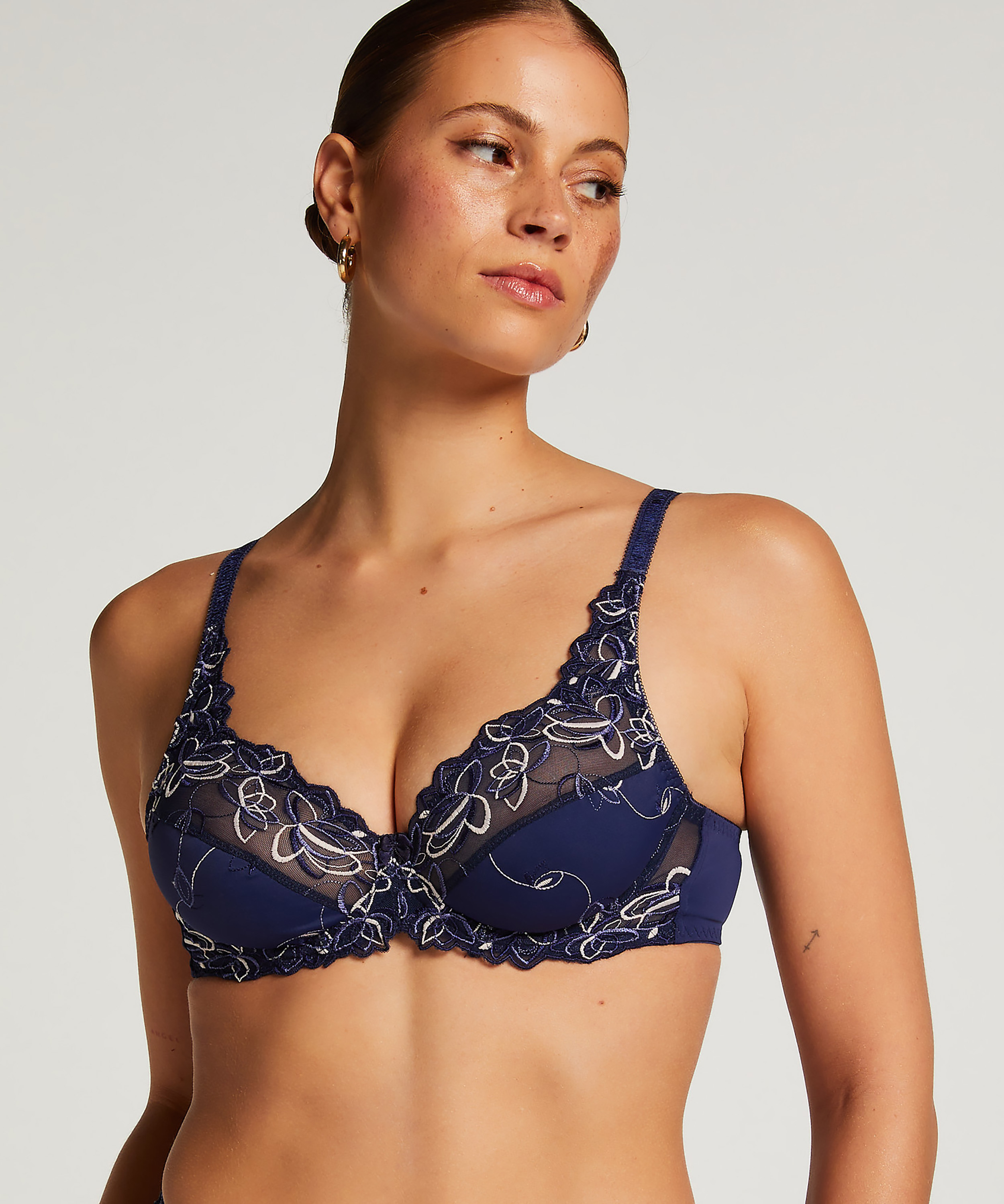 Diva Non-Padded Underwired Bra, Blue, main