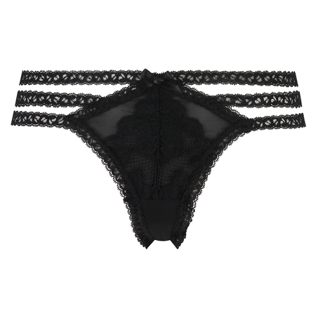 Carmen Thong, Black