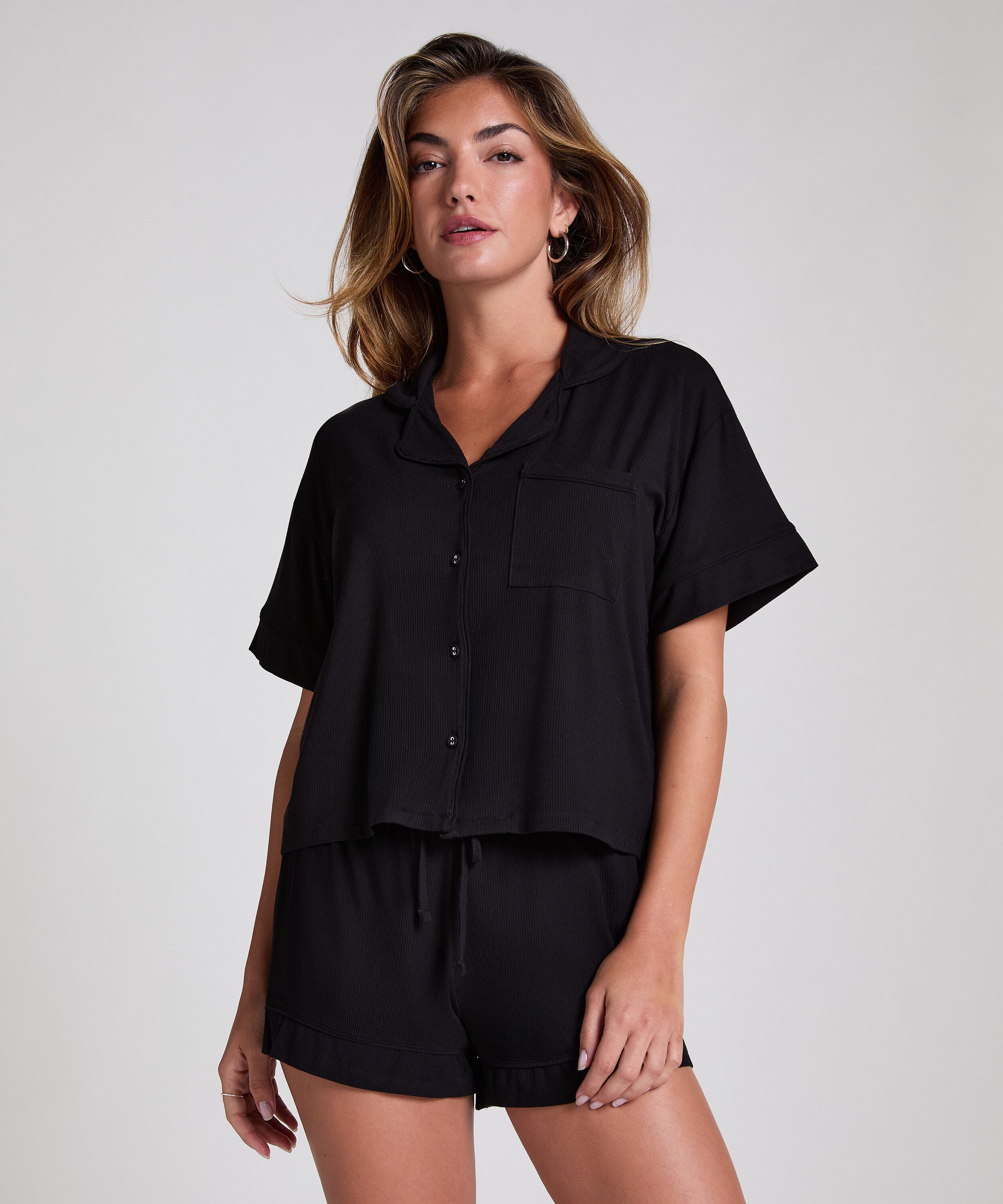 Velvet shorts, Black