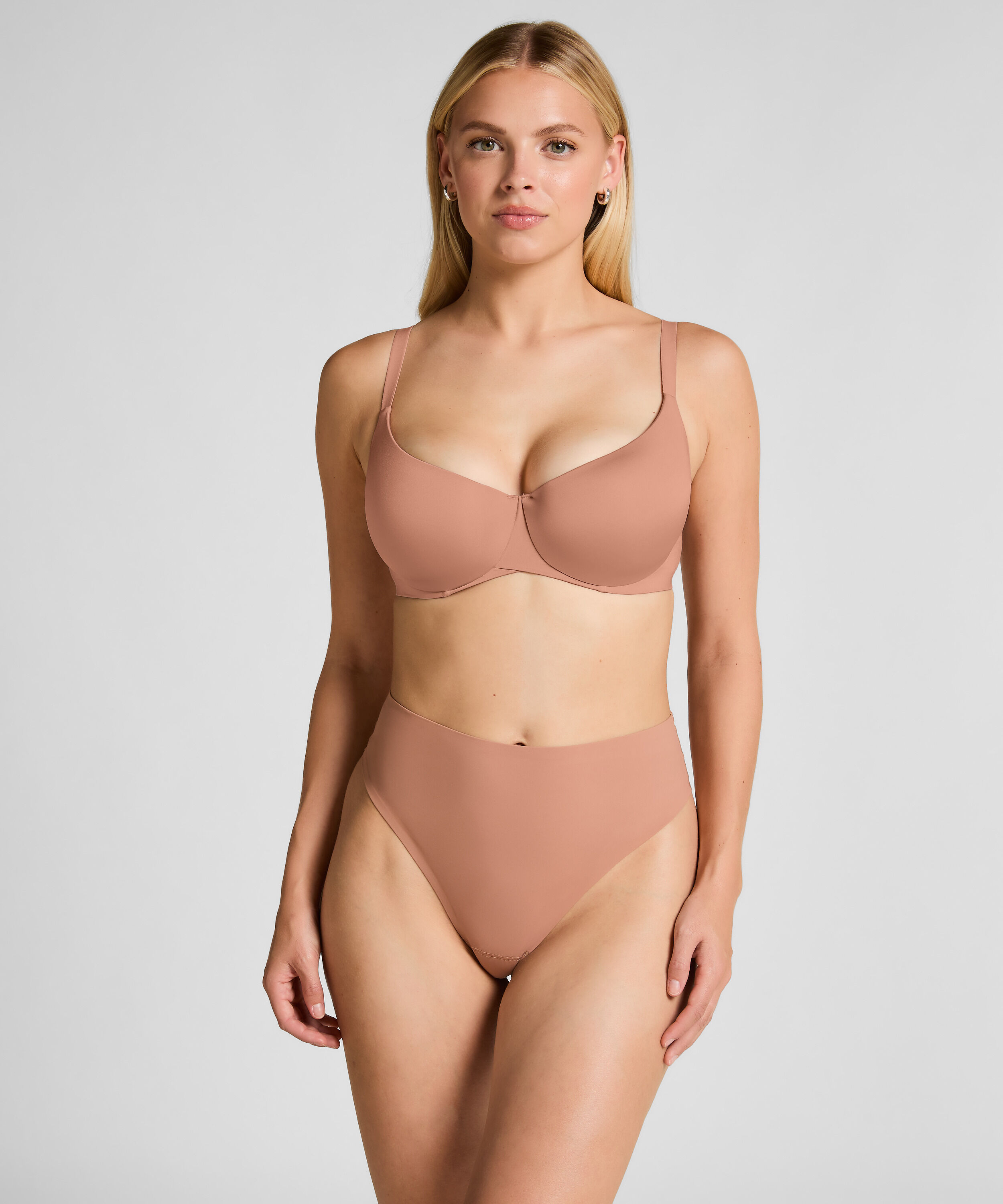 Smooth Padded Underwired Bra