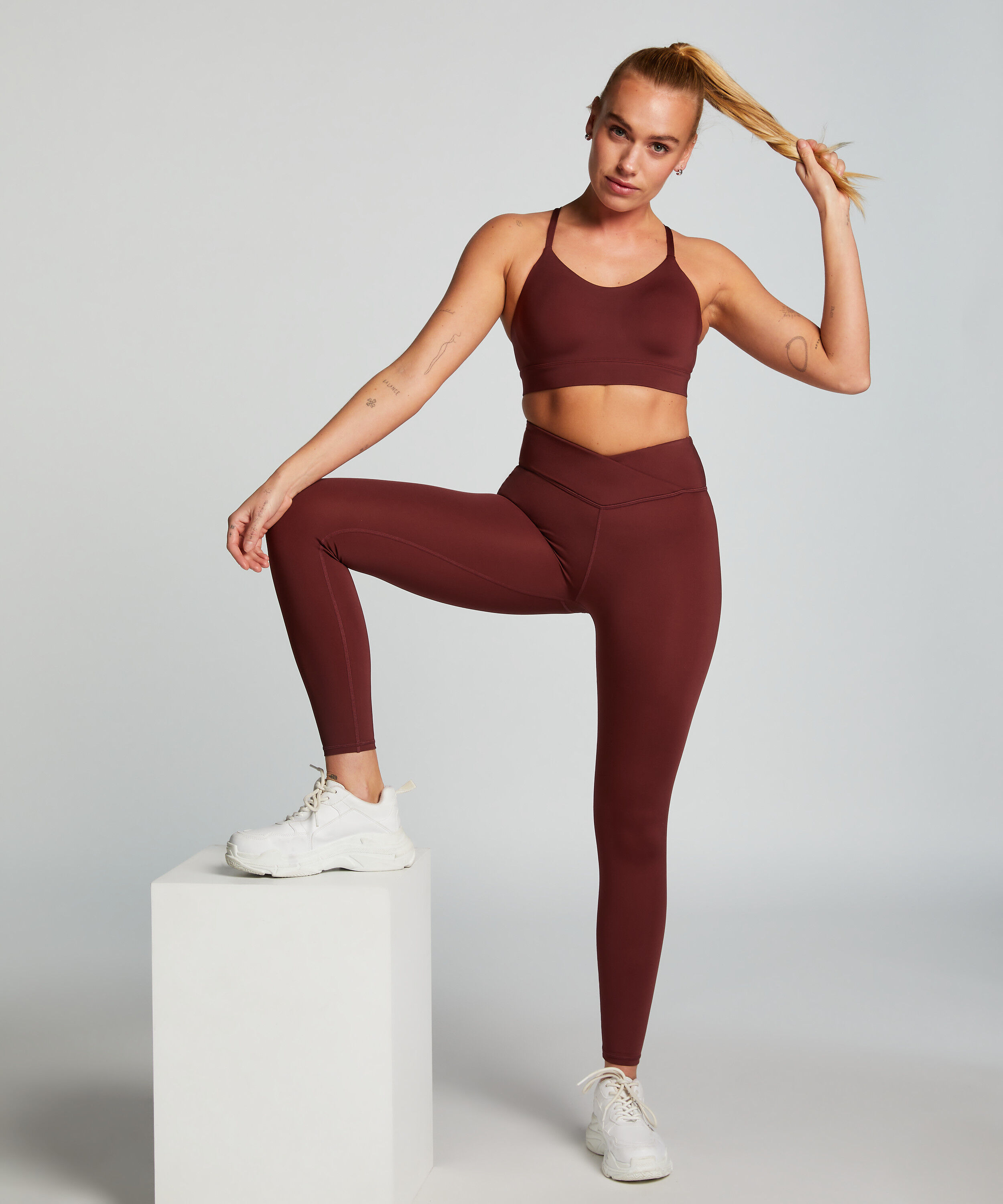 HKMX Crossed High Waisted Leggings, Red