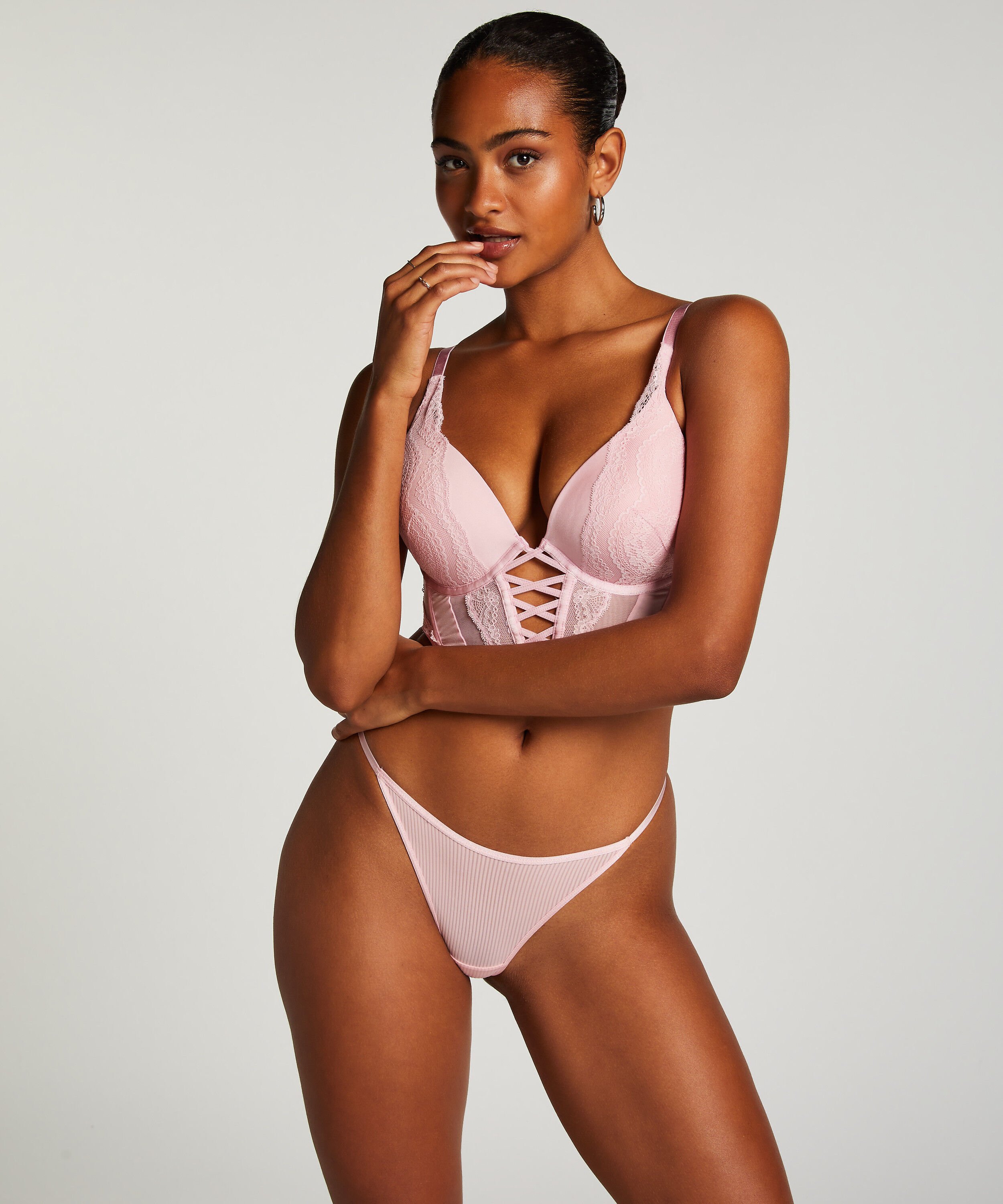 Kaiden Brazilian, Pink