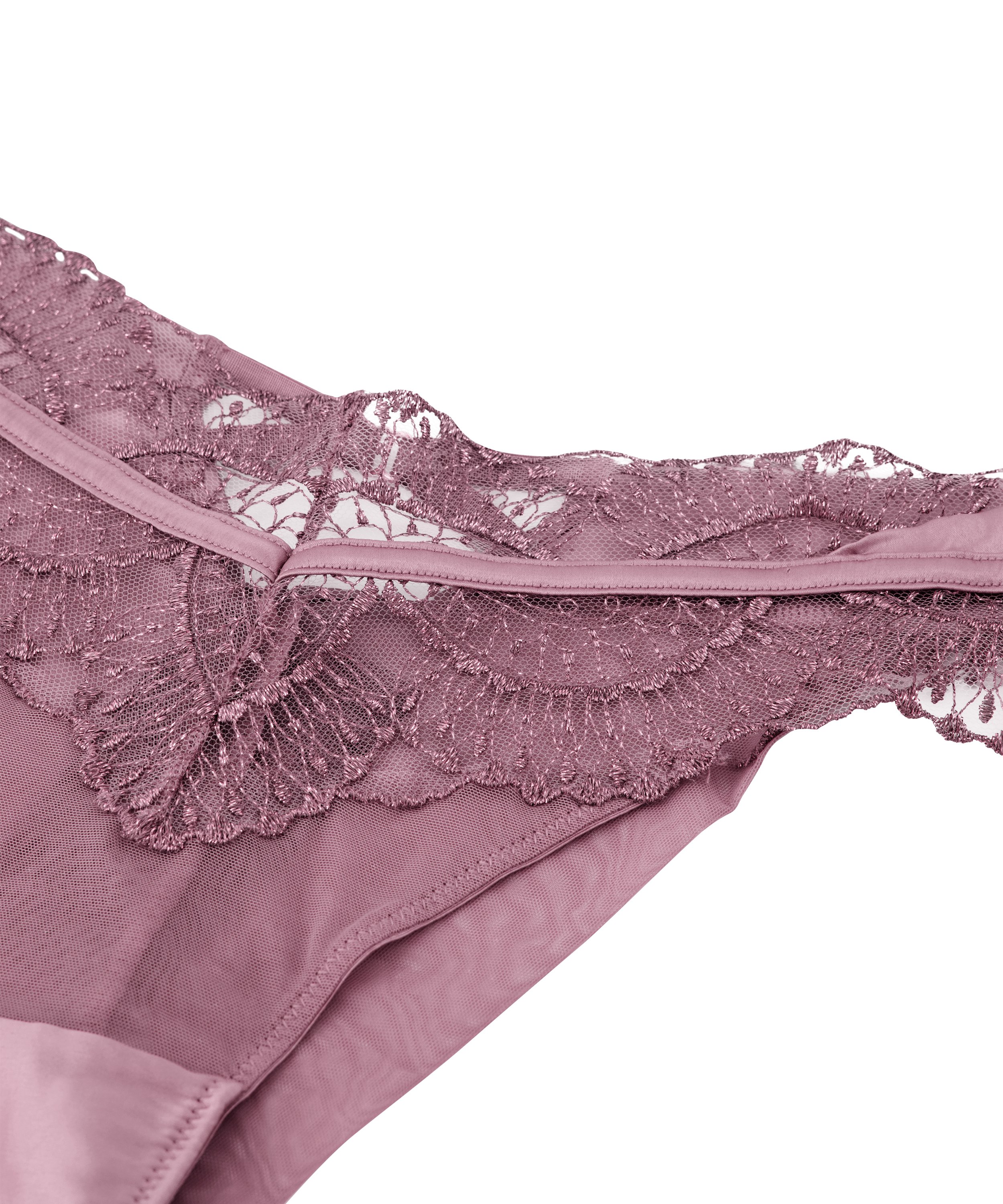 Christine Brazilian, Pink, main