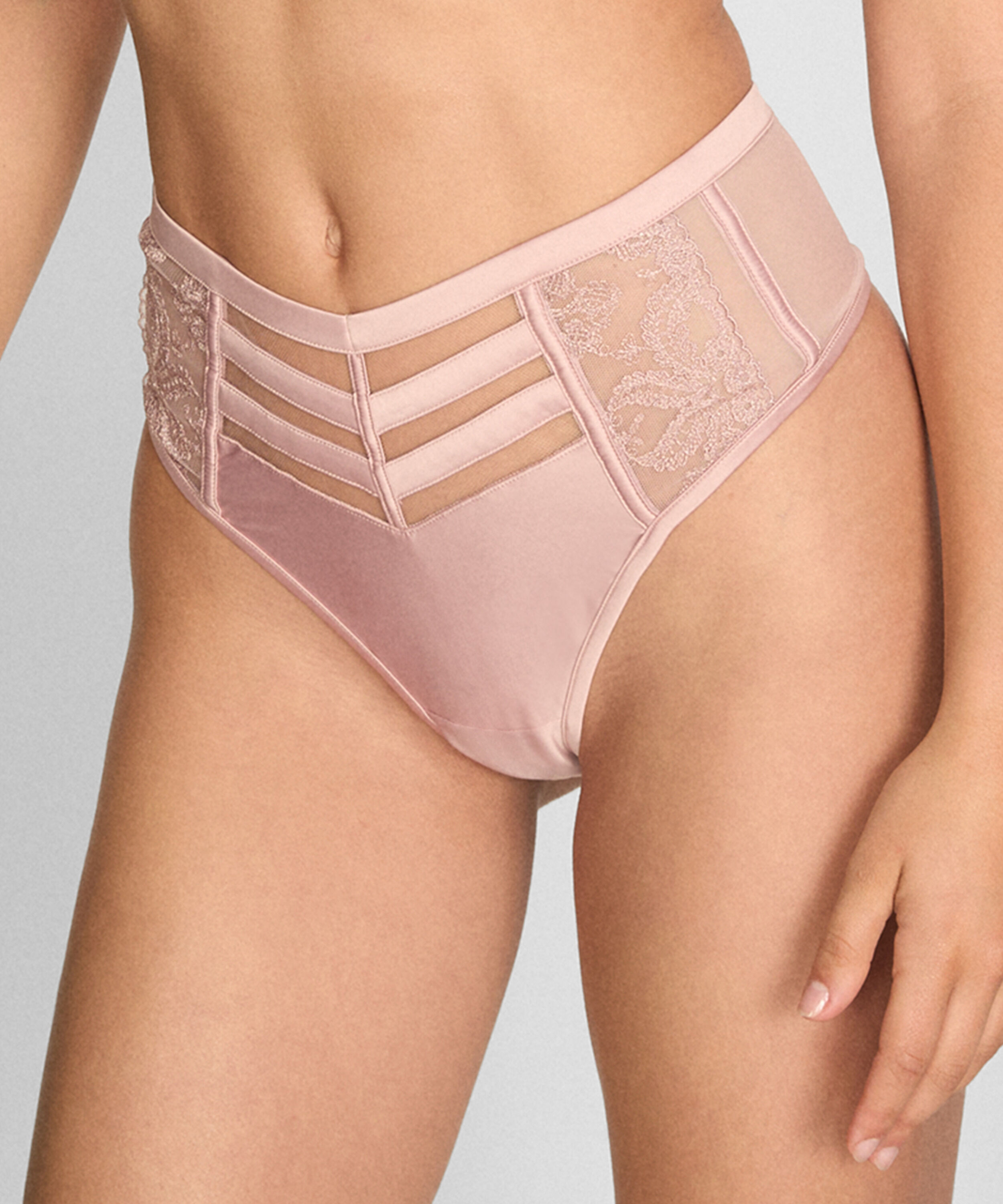 Highleg Thong Rosa