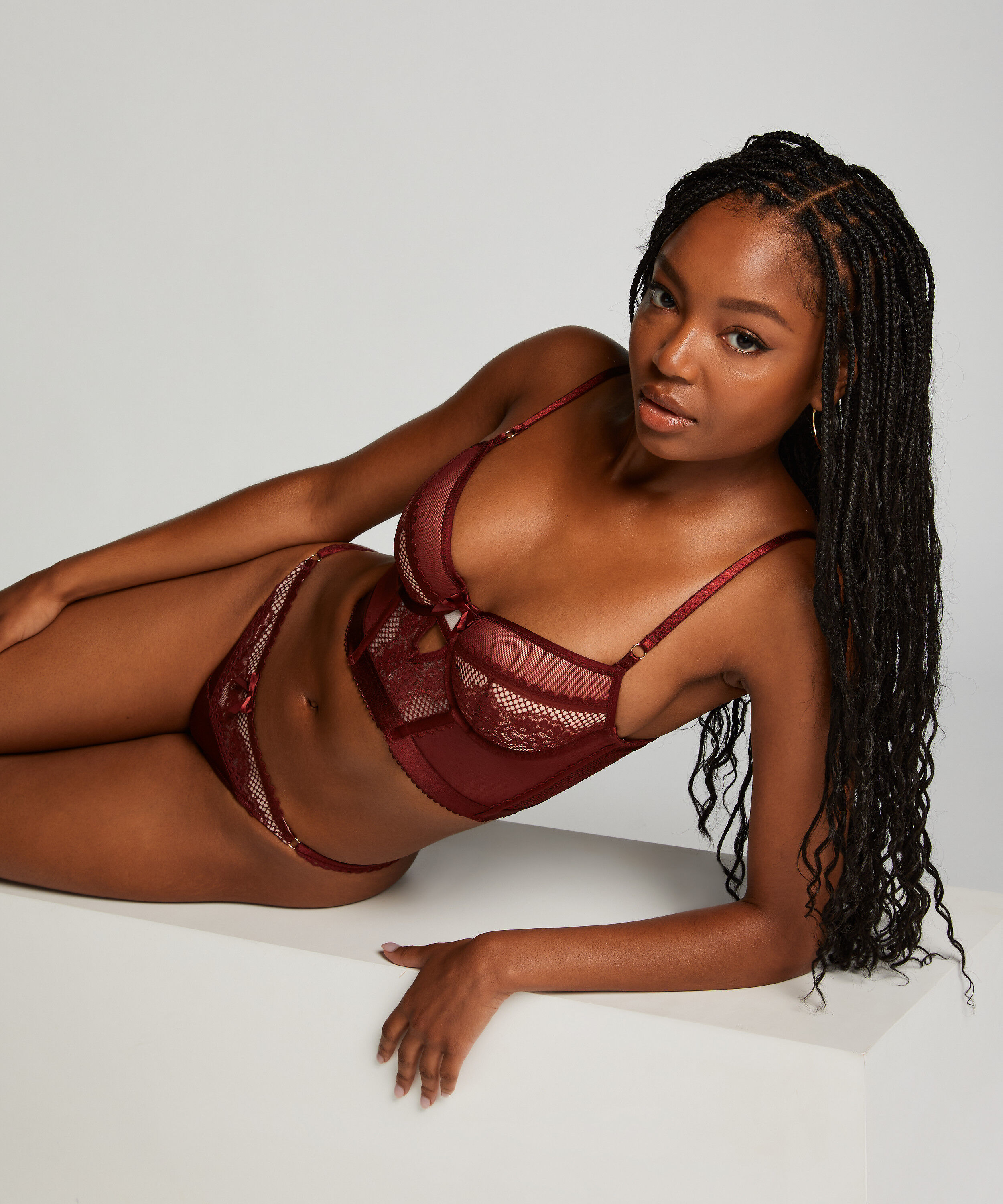 Malika padded longline underwired bra, Red