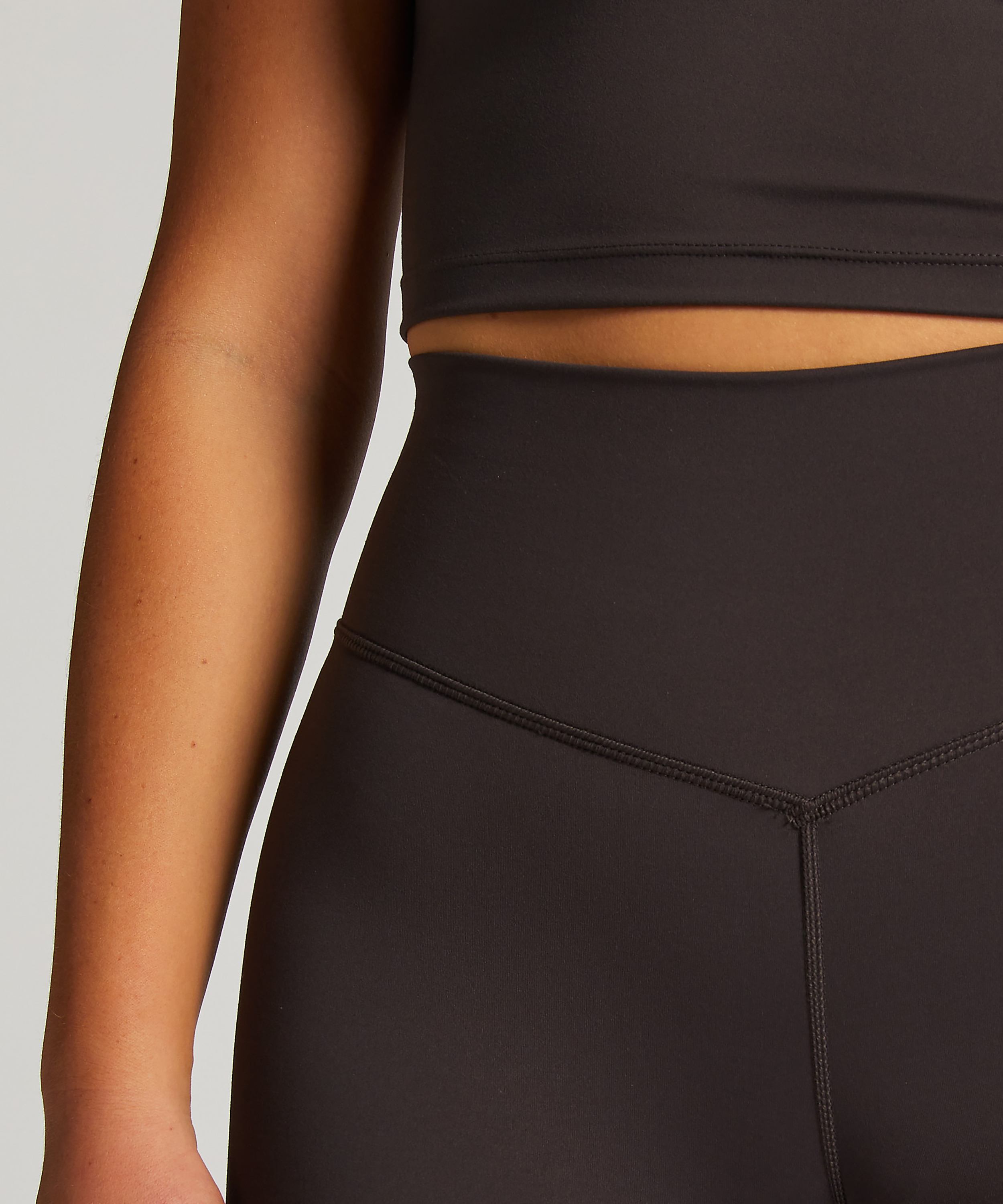 HKMX The Balance Short, Grey, main