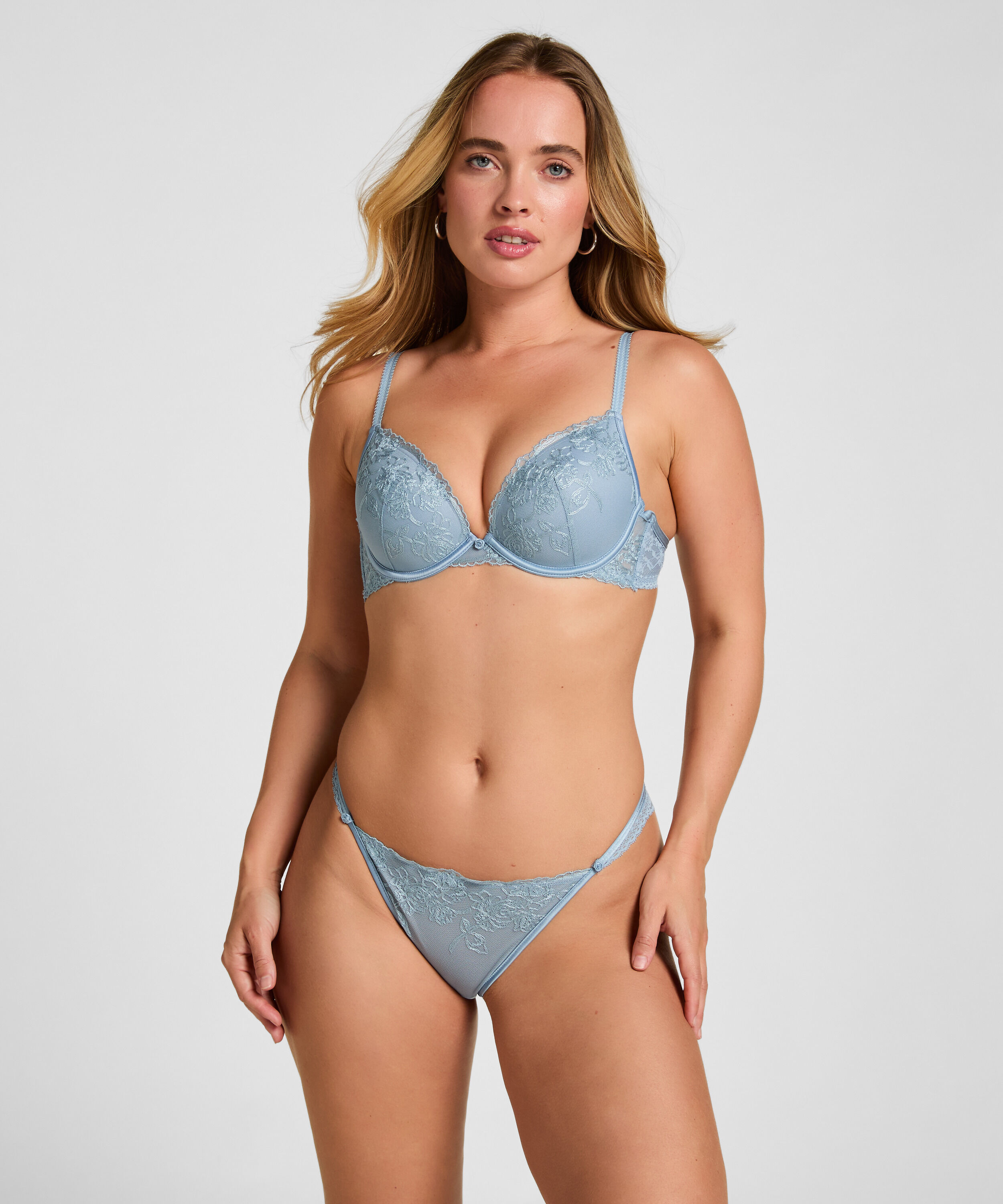 Brazilian Nola, Blue