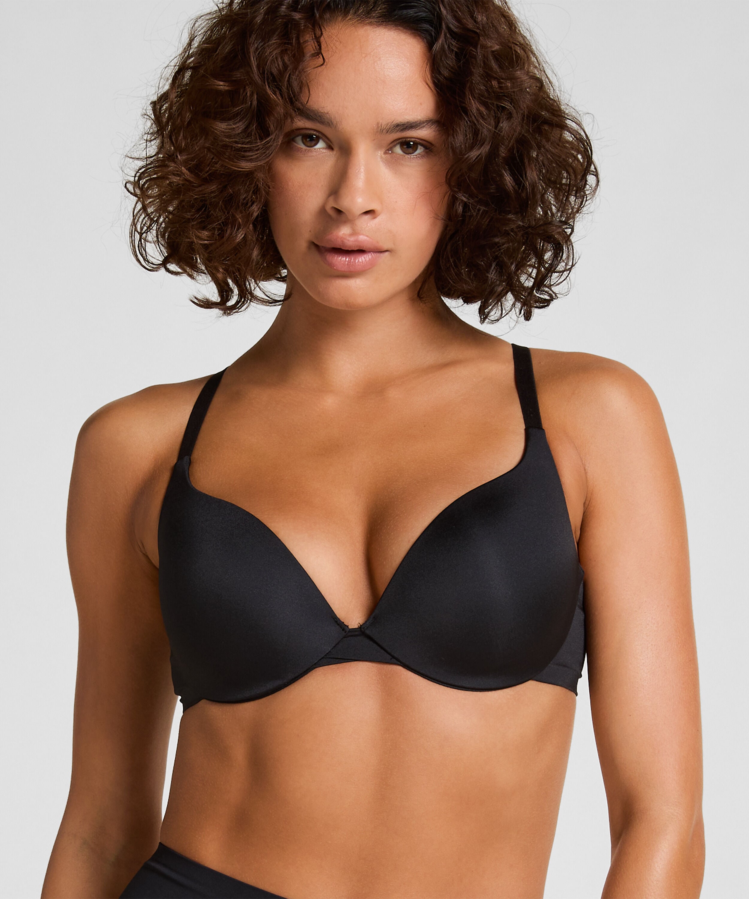 Smooth Padded Underwired Push-Up Bra, Black Smooth Padded Underwired Push-Up Bra, Black