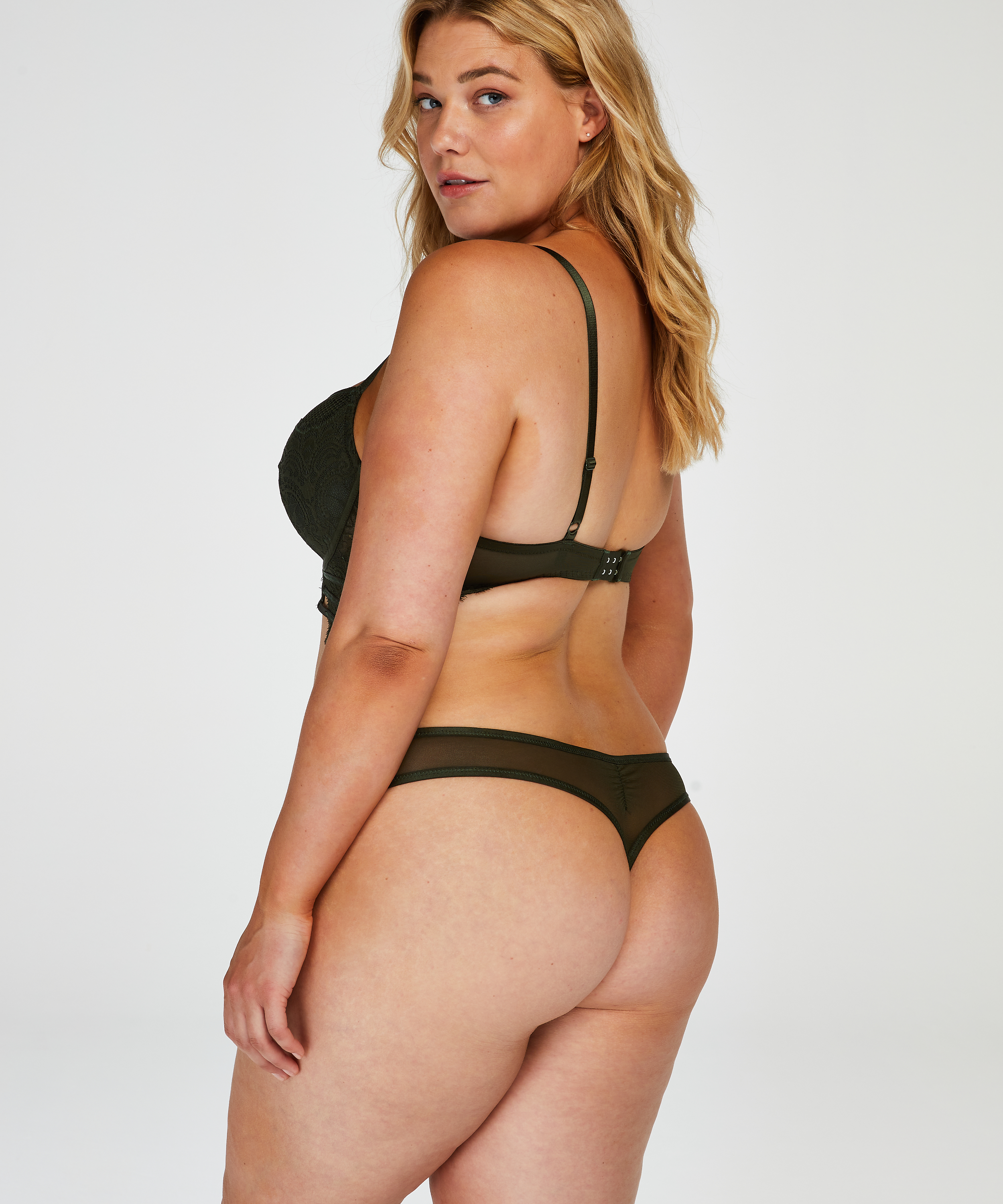 Yves Thong, Green, main