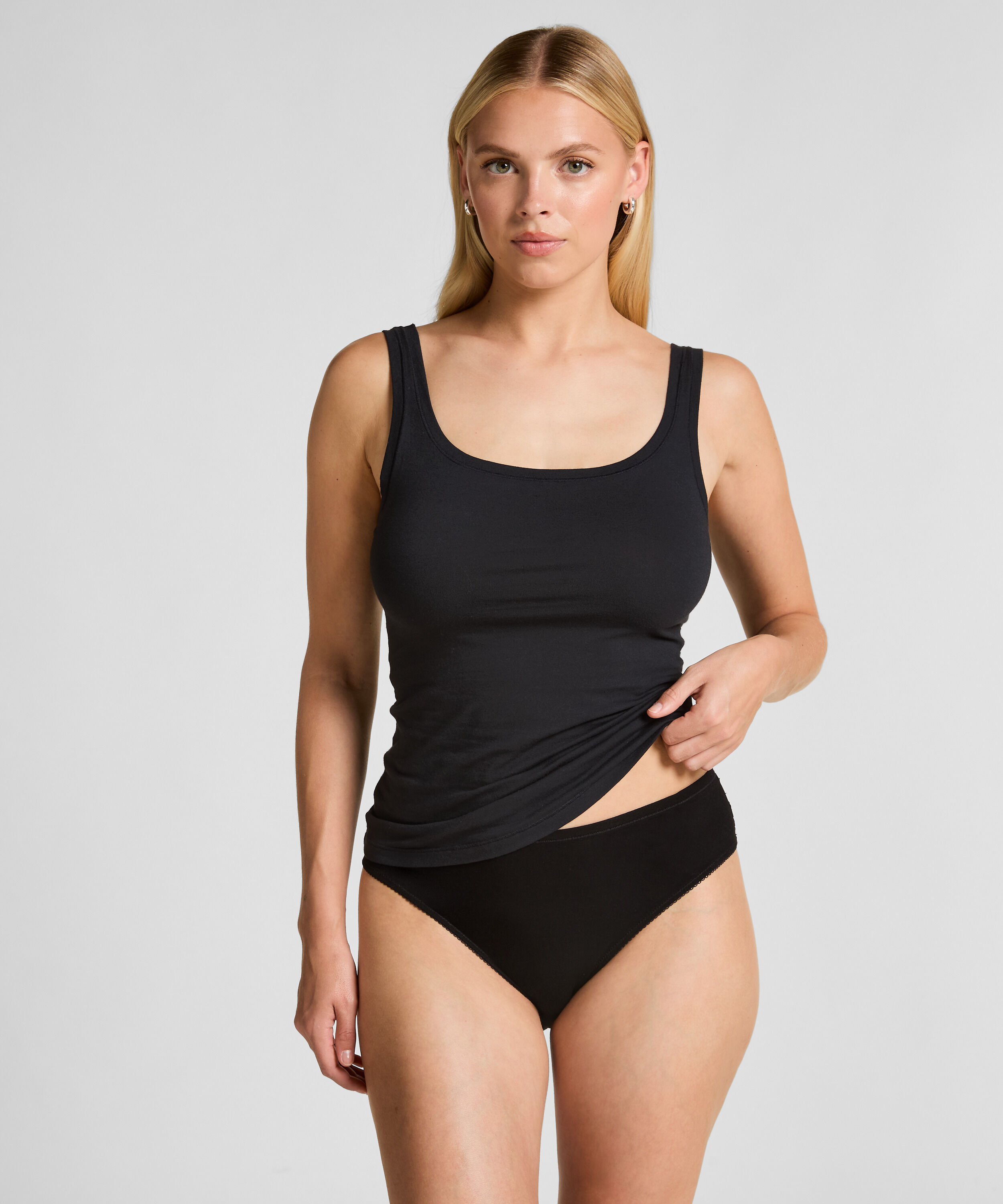 Alex Brazilian, Black Alex Brazilian, Black