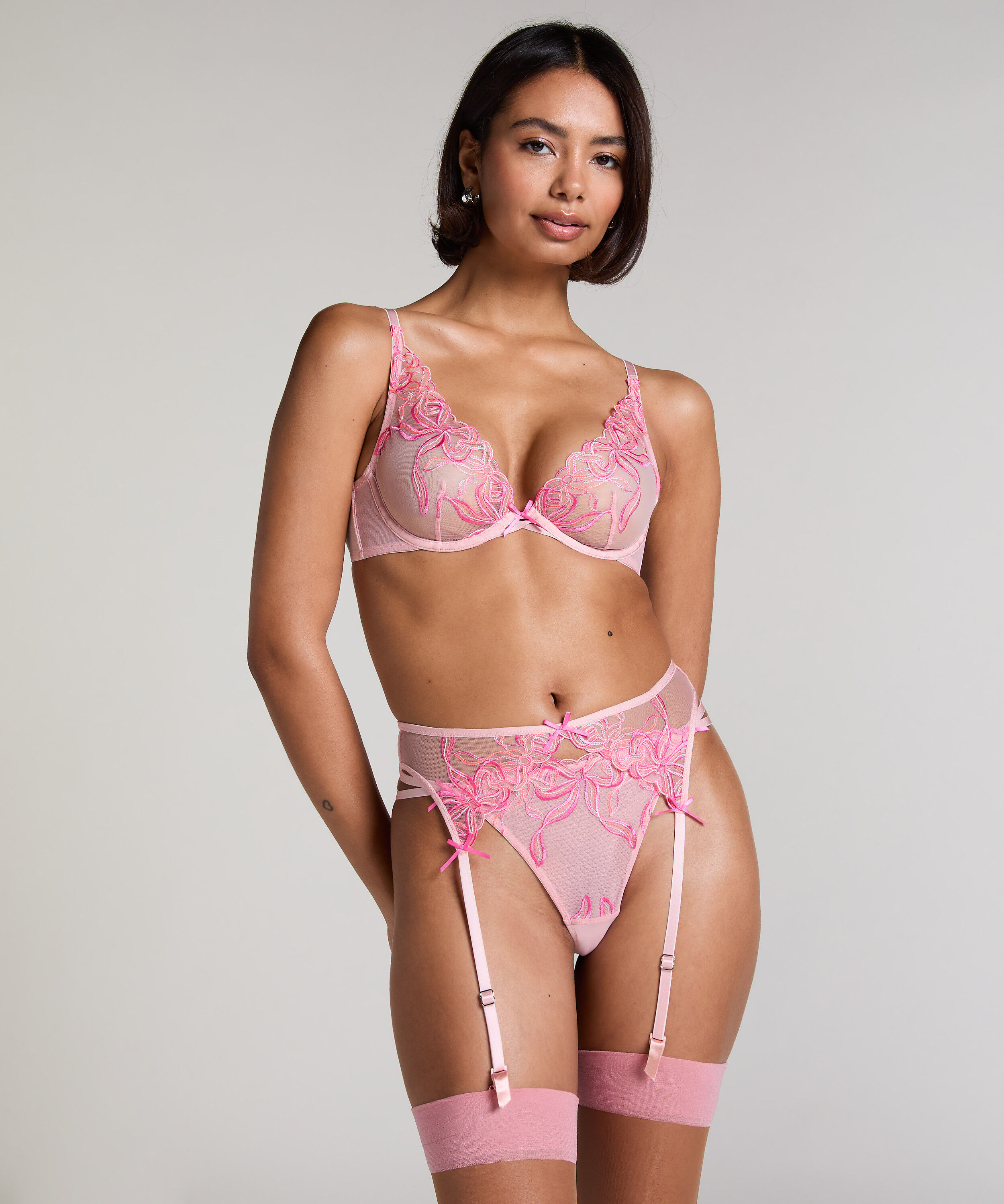 Beau Suspenders, Pink