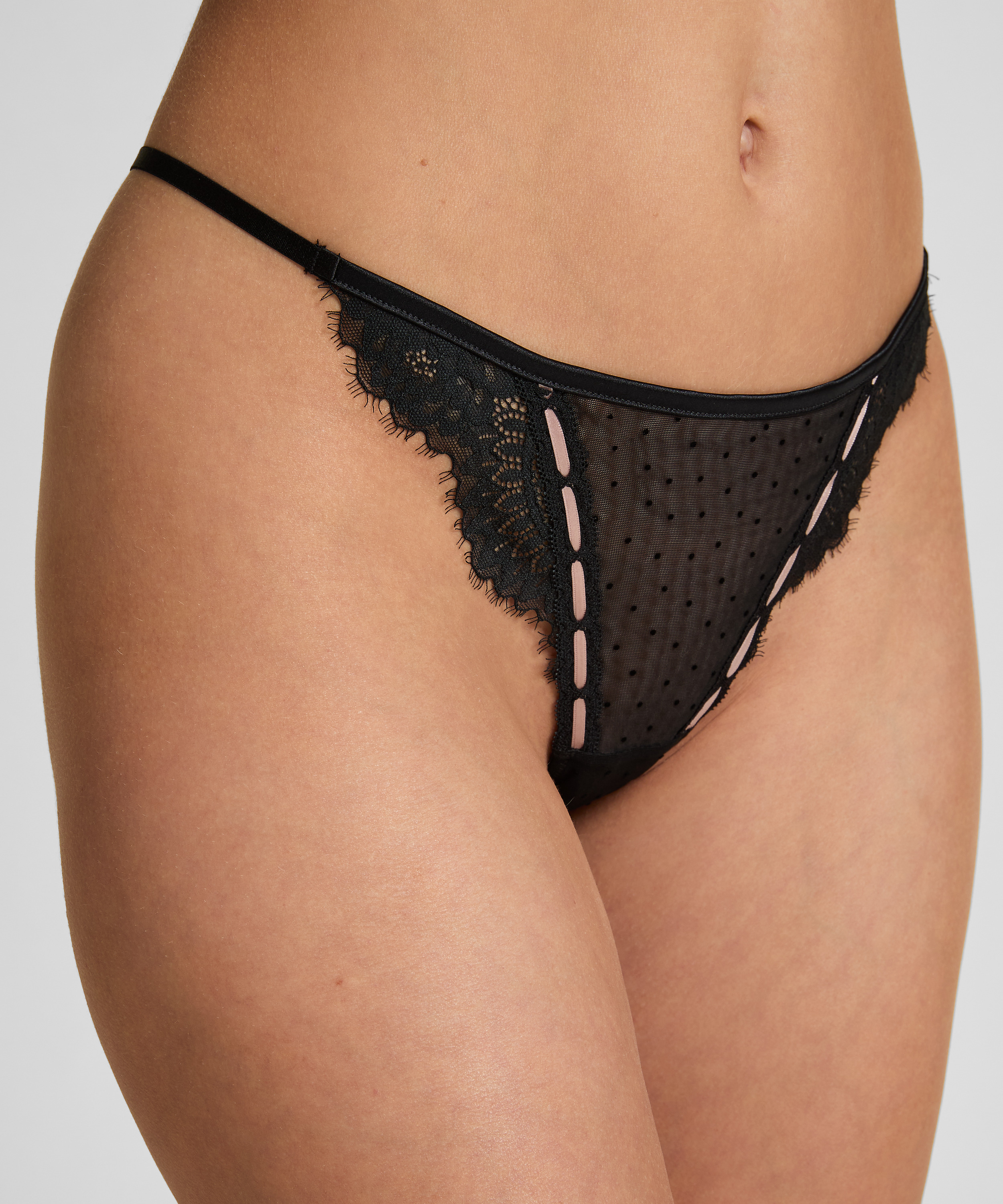 Dorothy Thong, Black, main