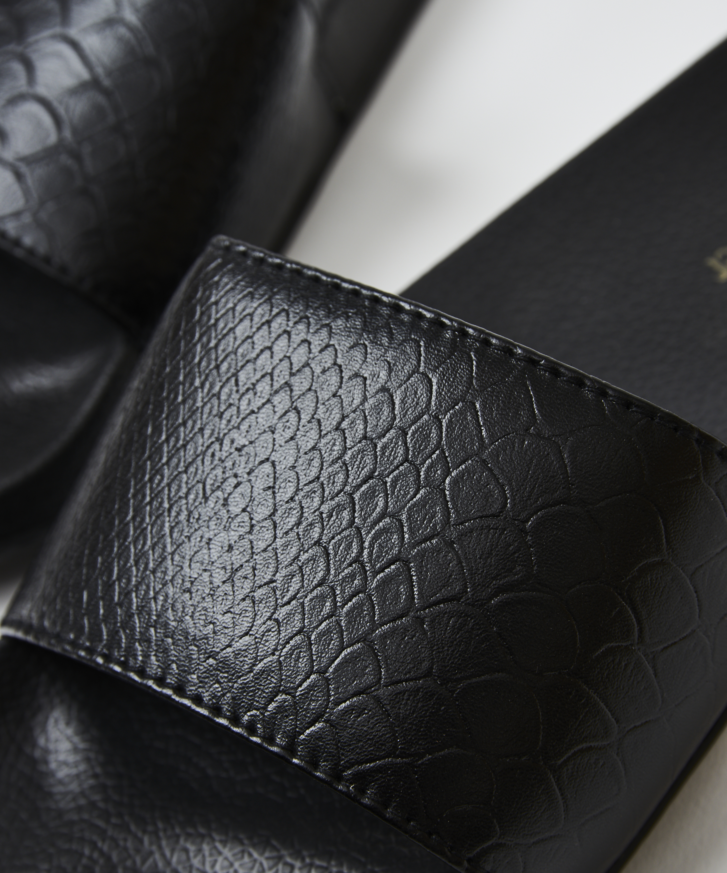 Snake print slippers, Black, main