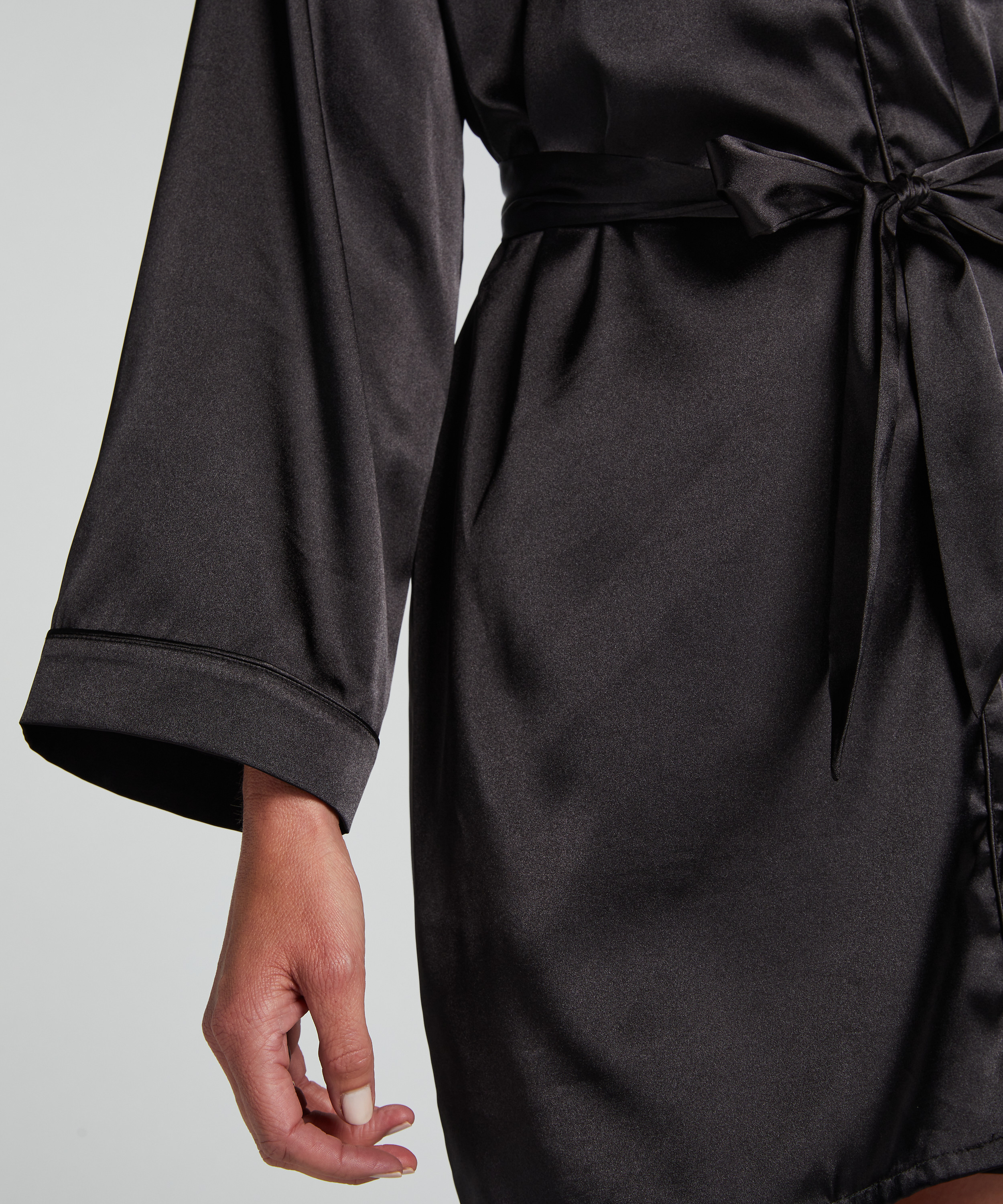 Satin Kimono, Black, main