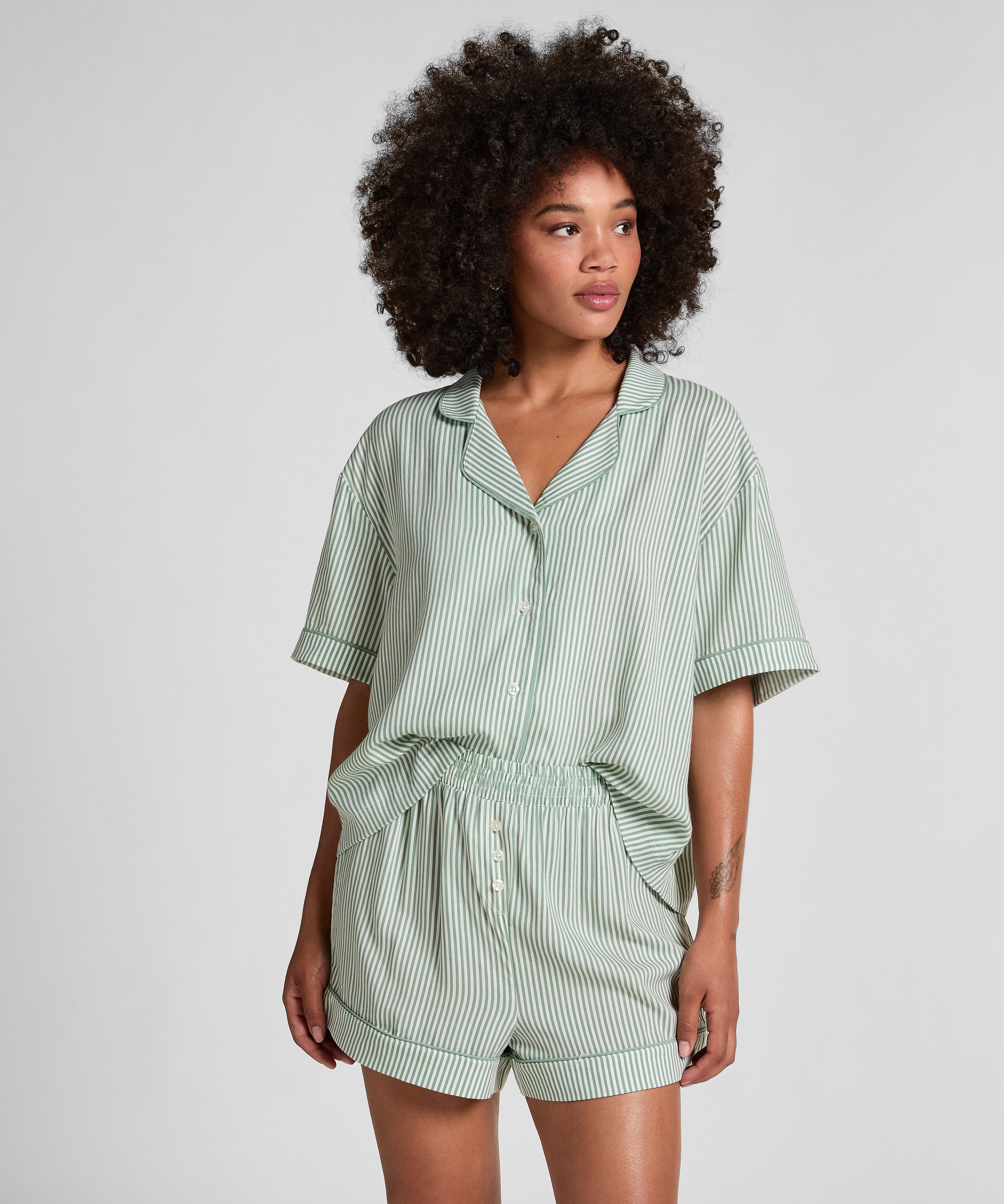 Short Woven, Green, main